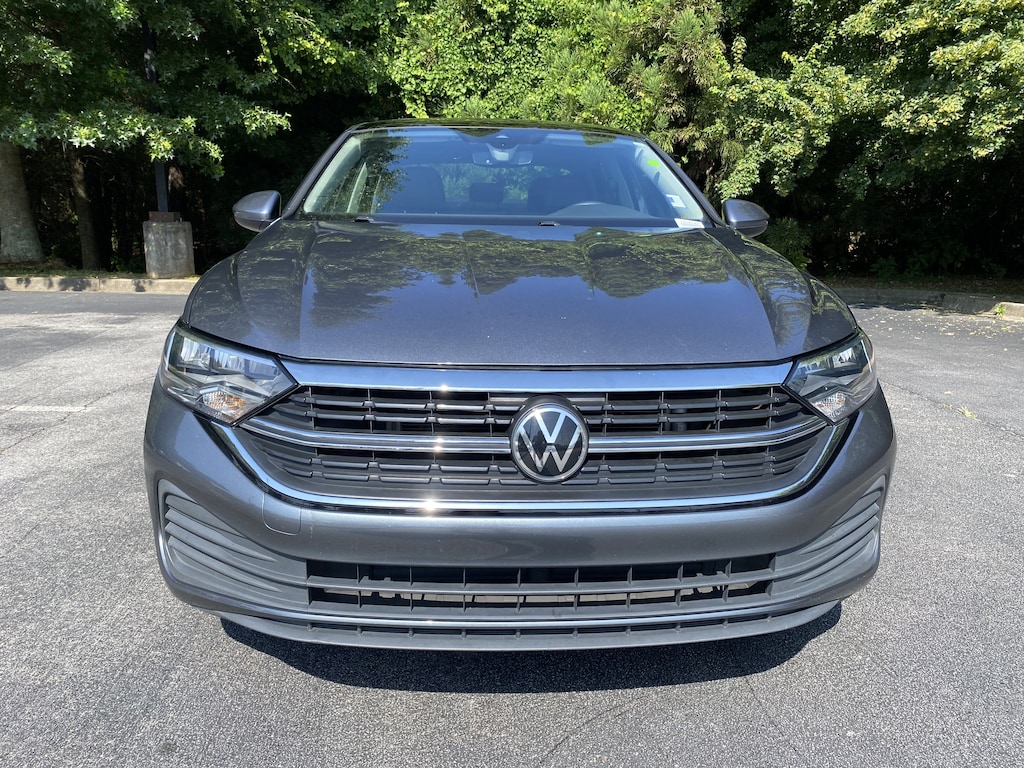 Used 2022 Volkswagen Jetta SE Sedan
