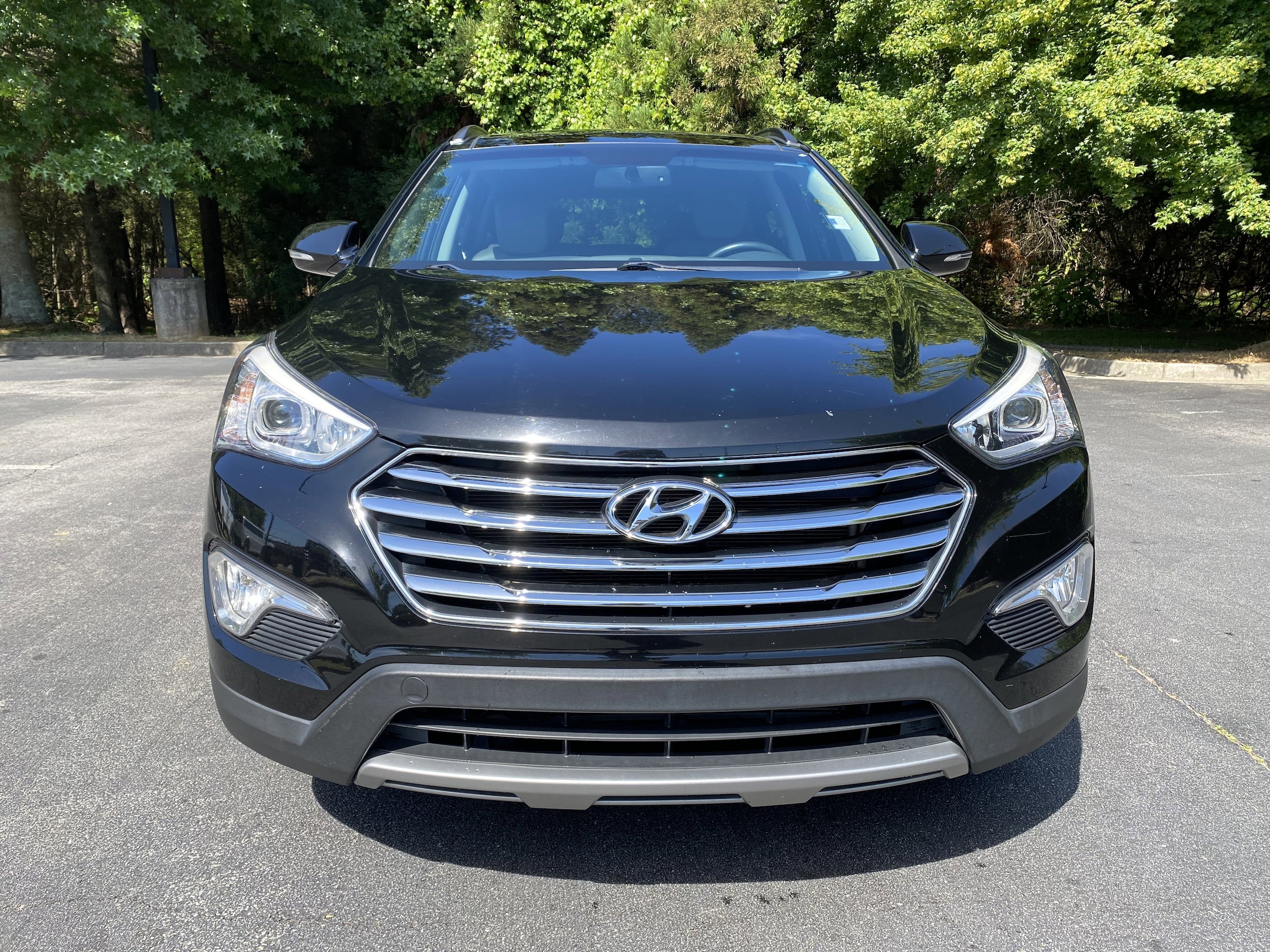 2016 Hyundai Santa Fe SE photo 3