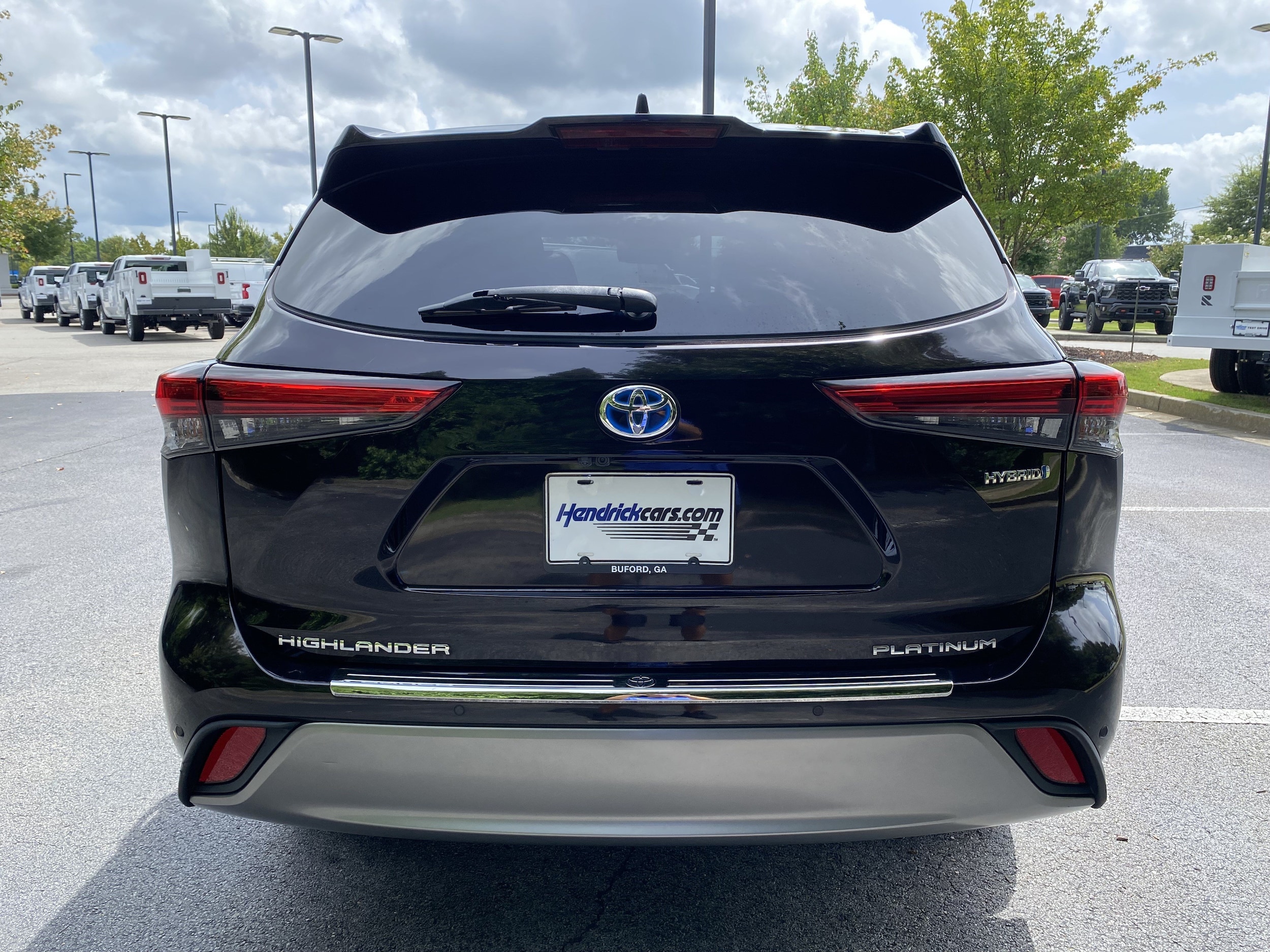 2022 Toyota Highlander Hybrid Platinum