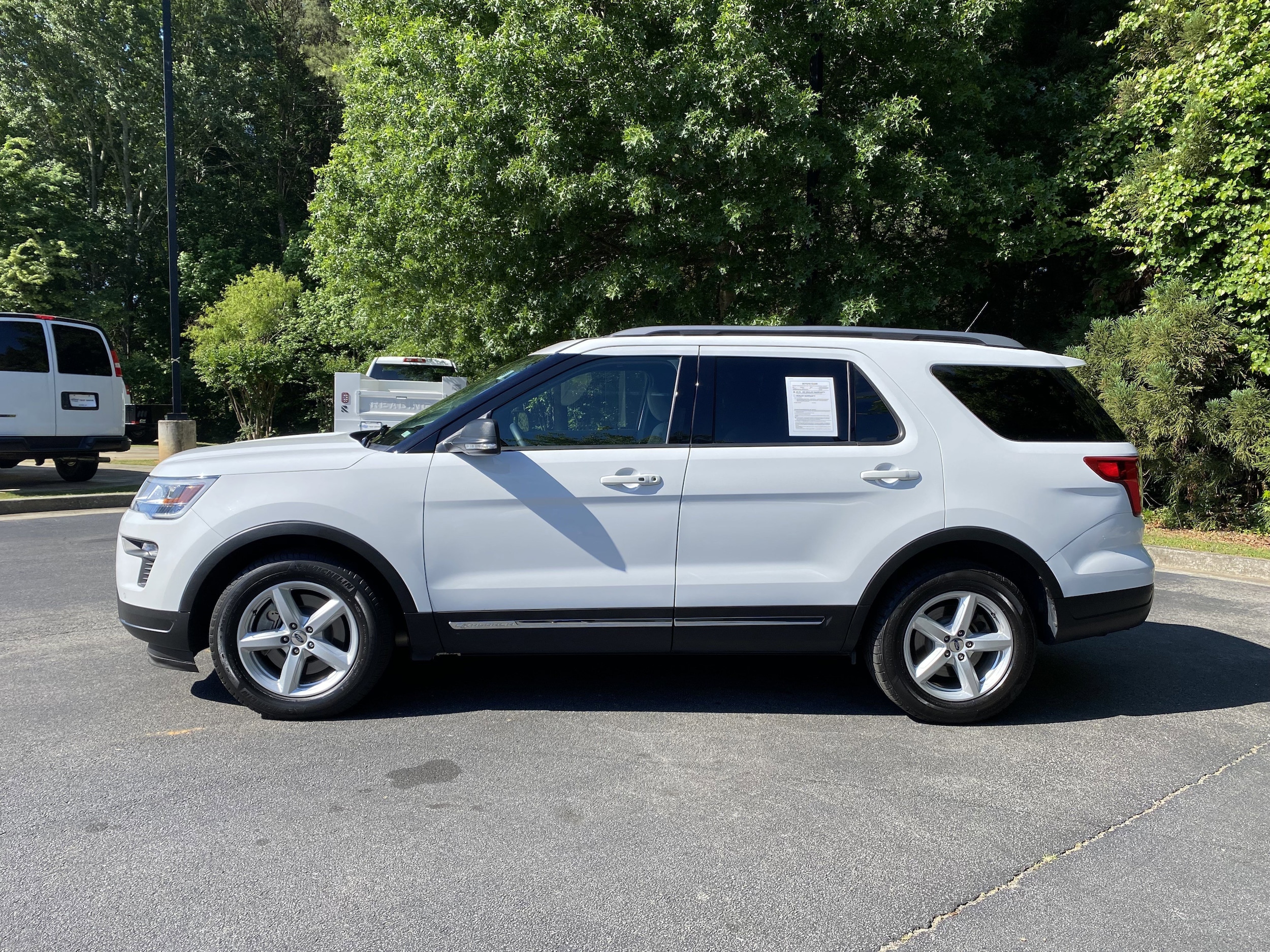 2019 Ford Explorer XLT photo 6