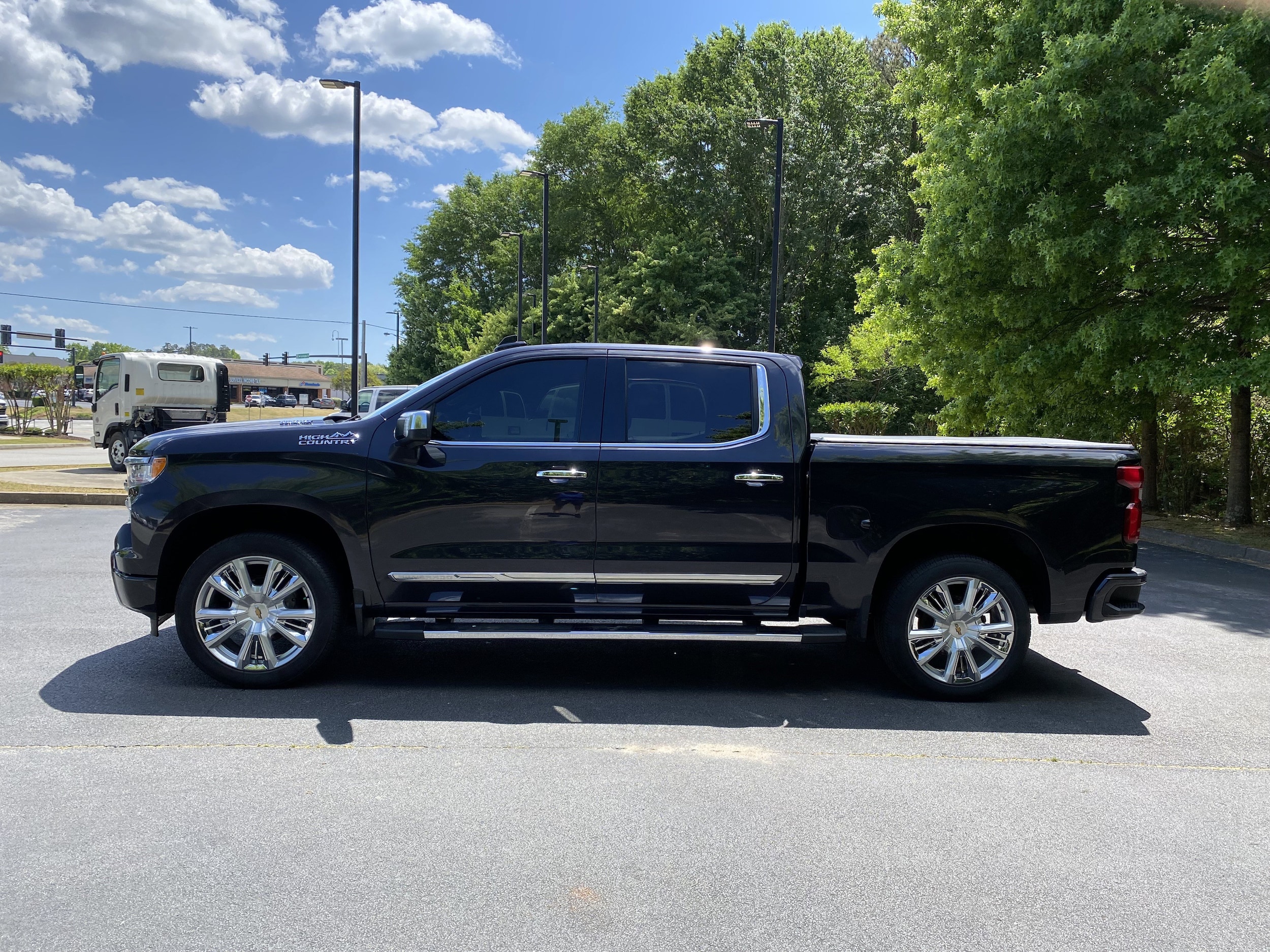 2023 Chevrolet Silverado 1500 High Country photo 5