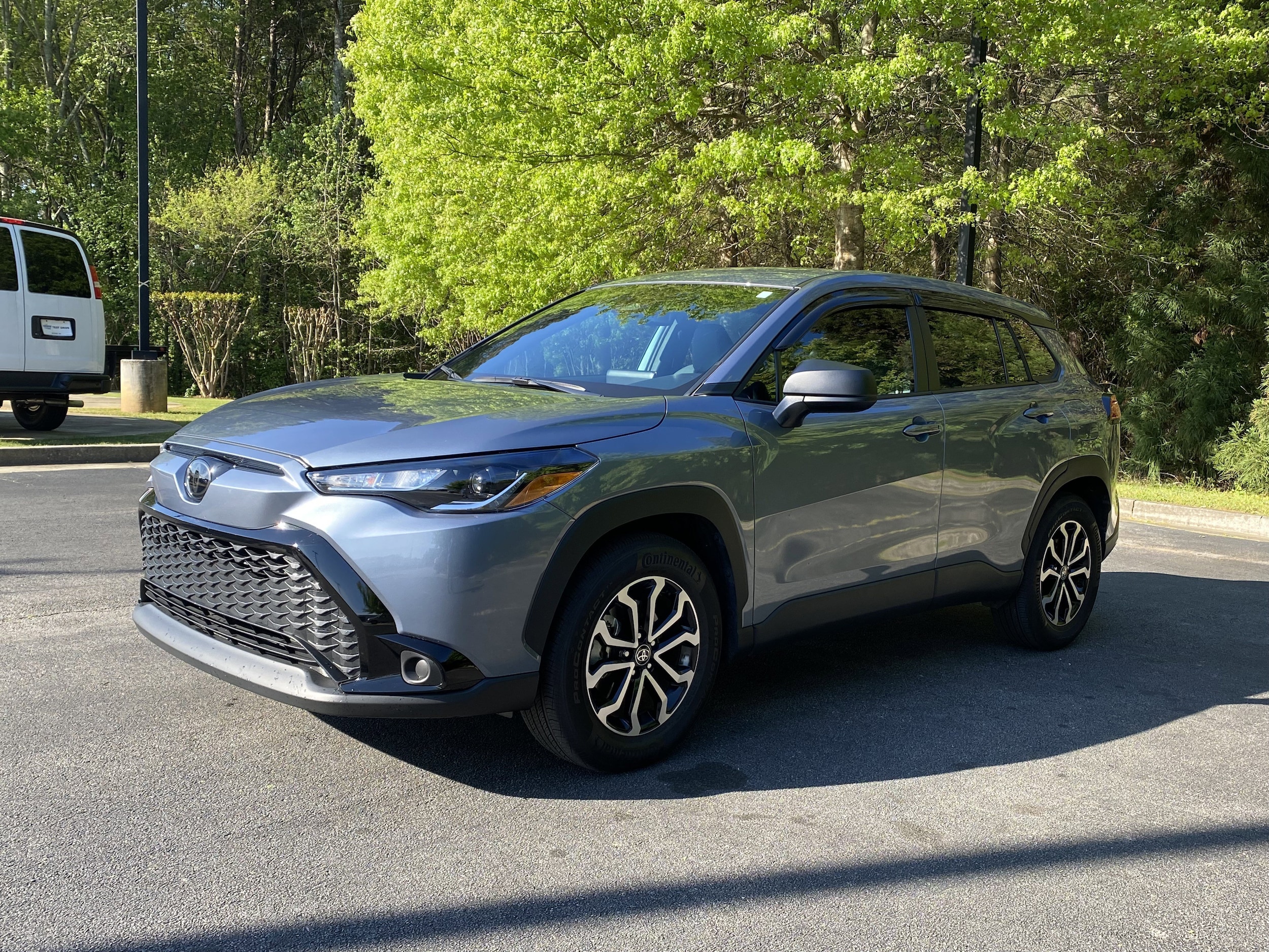 2025 Toyota Corolla Cross Hybrid SE photo 4