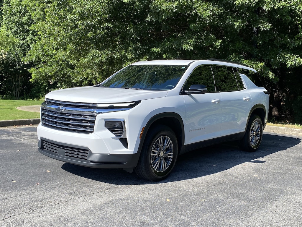 Used 2026 Chevrolet Traverse FWD LT SUV