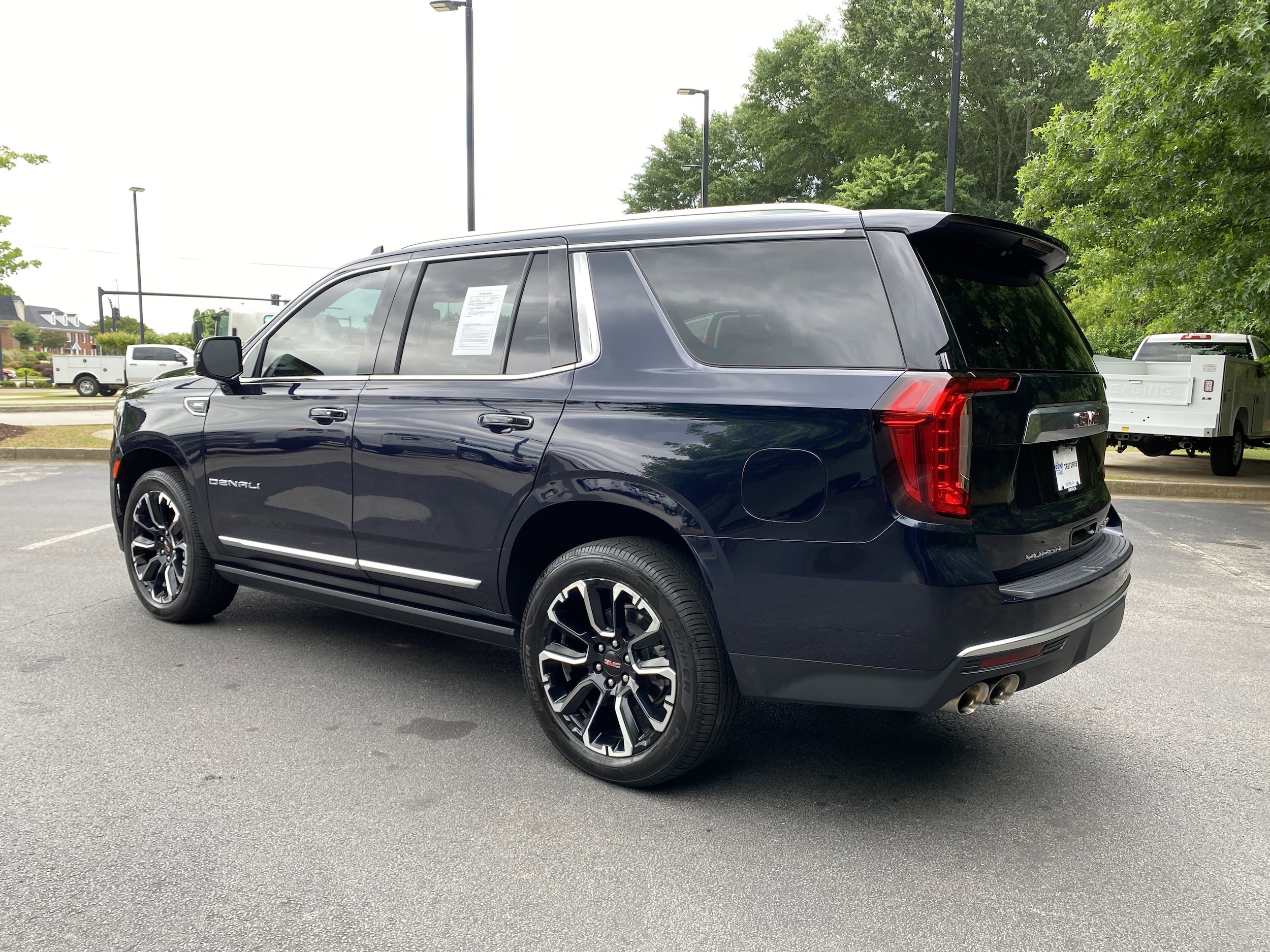2023 GMC Yukon Denali photo 6