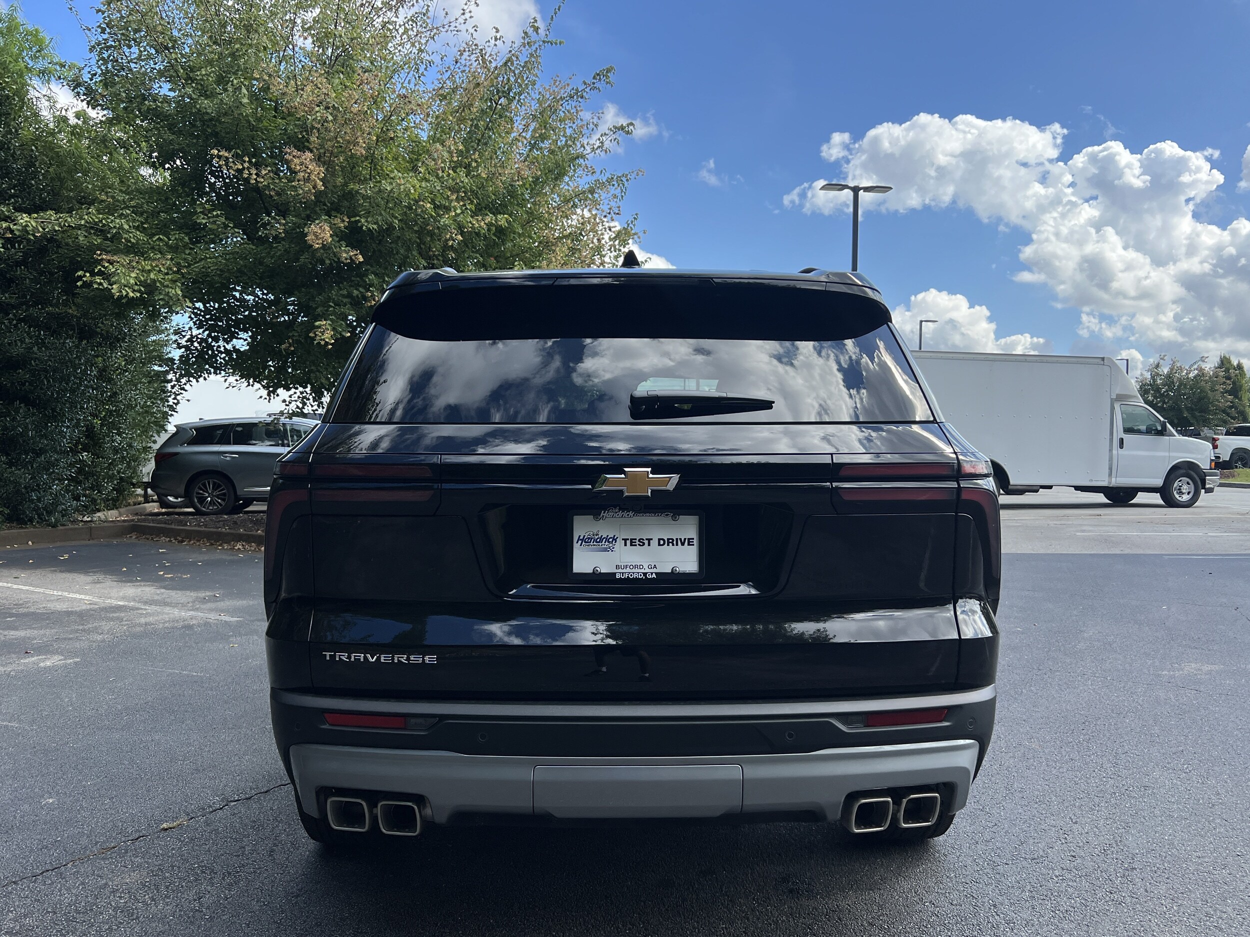 2027 Chevrolet Traverse FWD LT