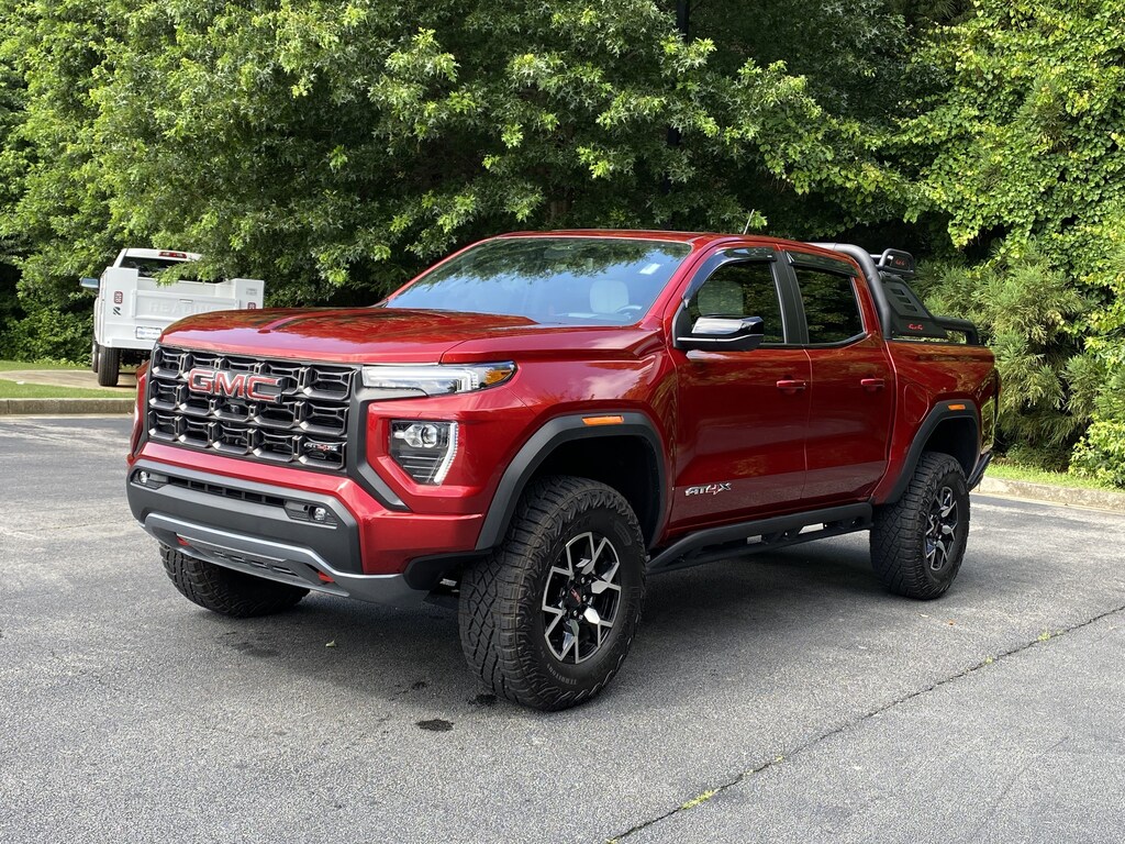 Used 2025 GMC Canyon 4WD AT4 Pickup