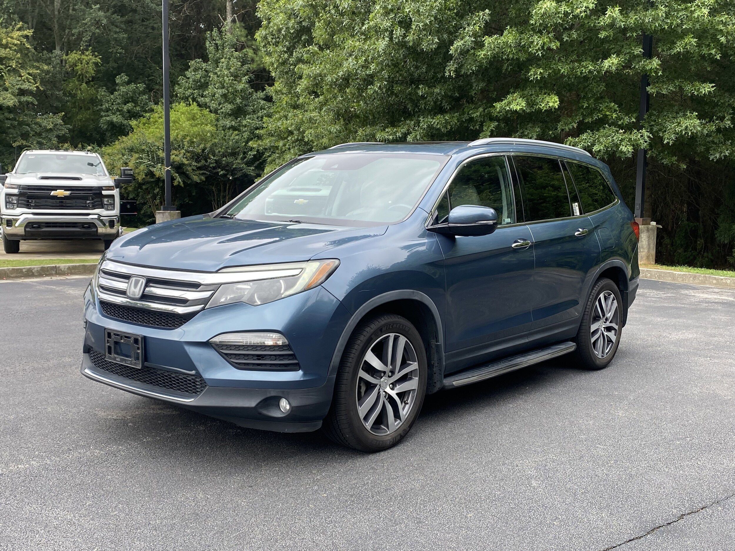 2018 Honda Pilot Touring photo 3