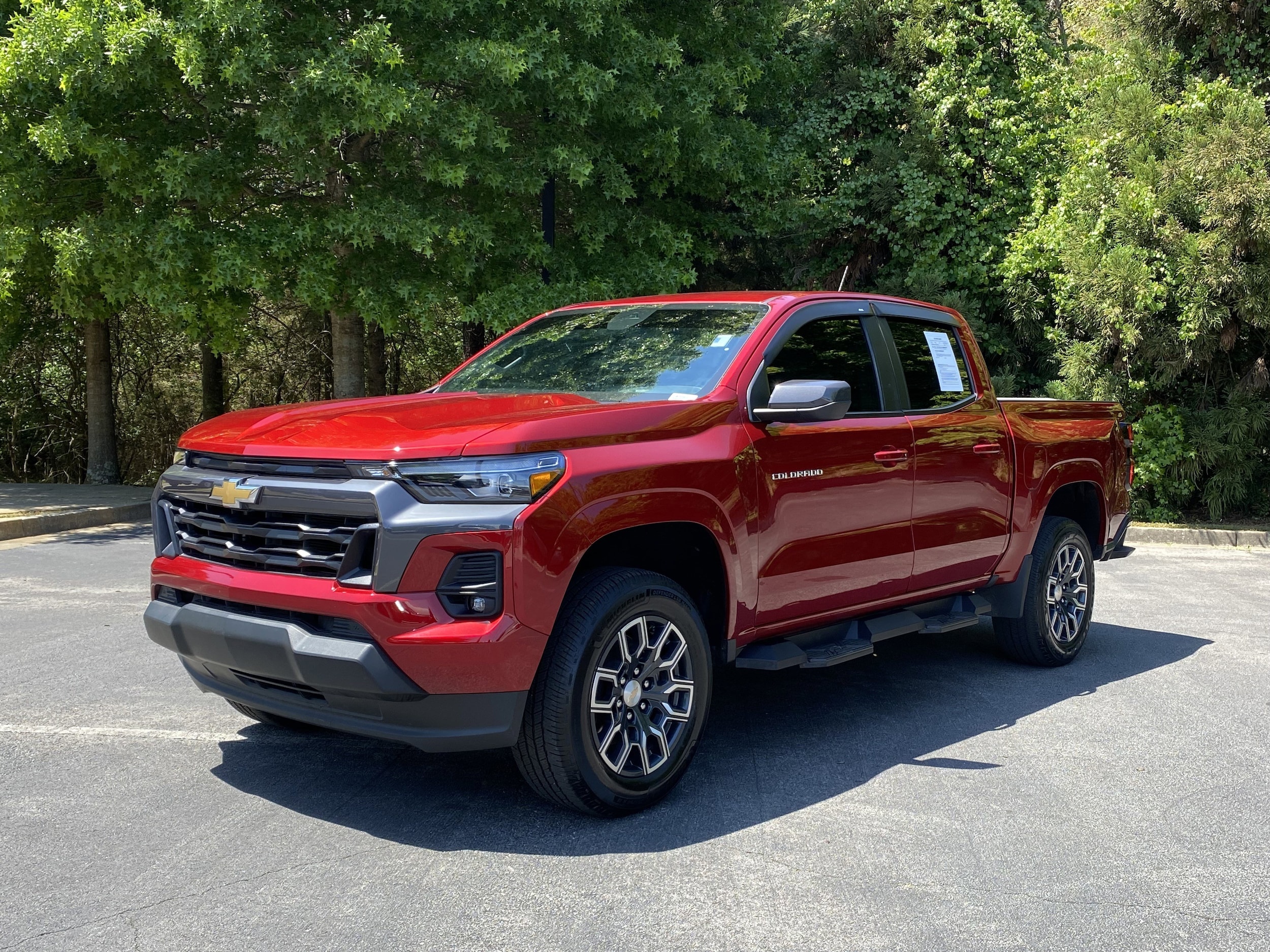 2023 Chevrolet Colorado 2WD LT photo 4