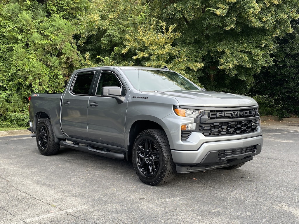 Used 2025 Chevrolet Silverado 1500 Custom Pickup