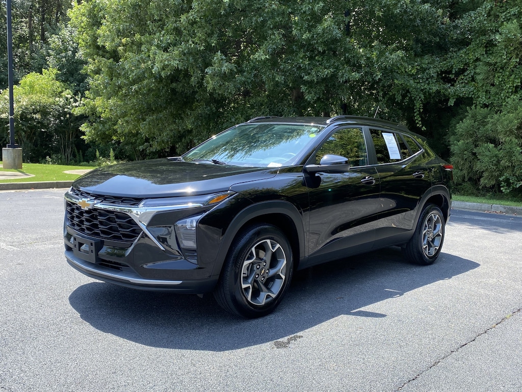 Used 2024 Chevrolet Trax LT SUV