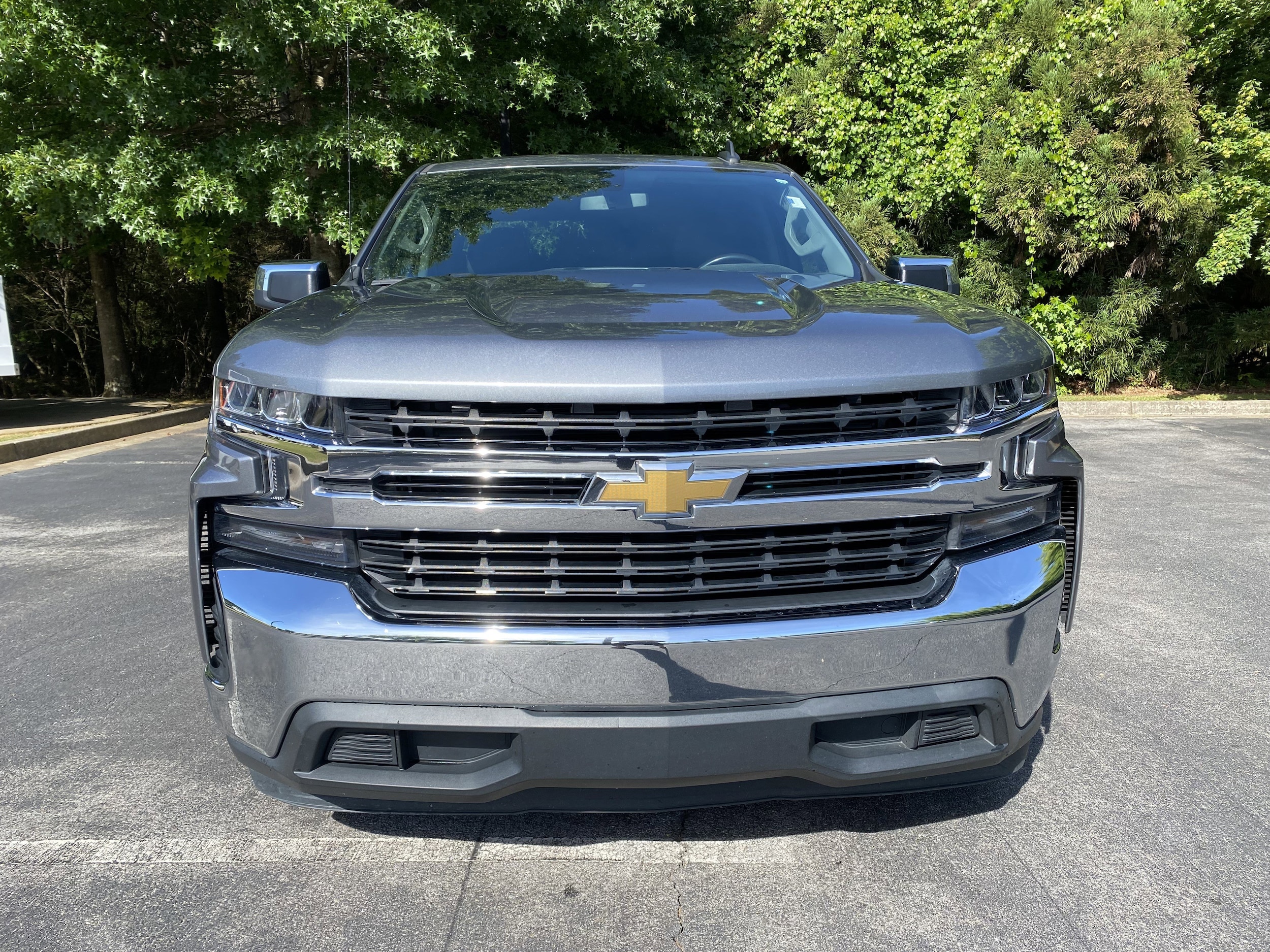 2020 Chevrolet Silverado 1500 LT photo 3