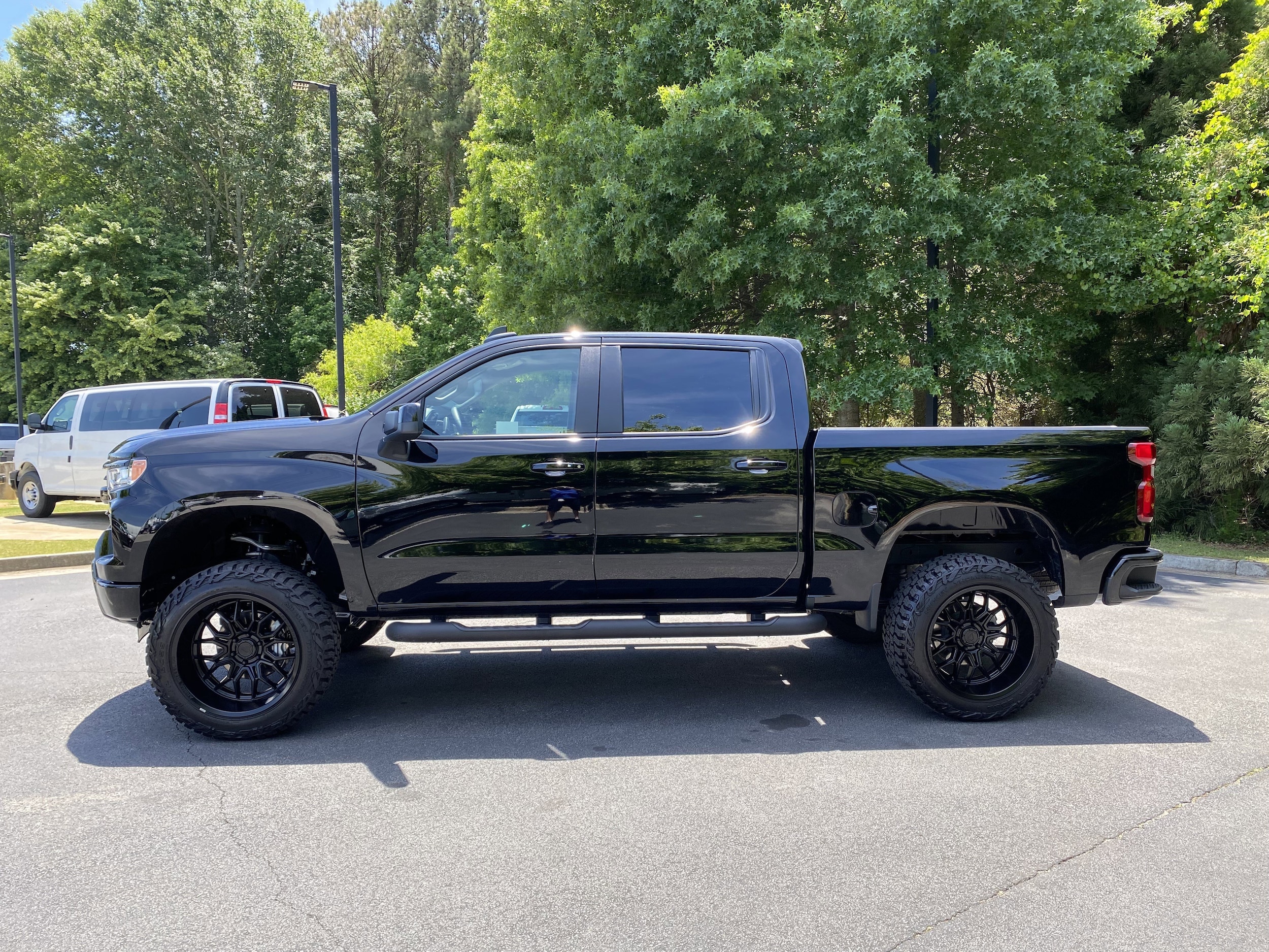 2026 Chevrolet Silverado 1500 RST photo 4