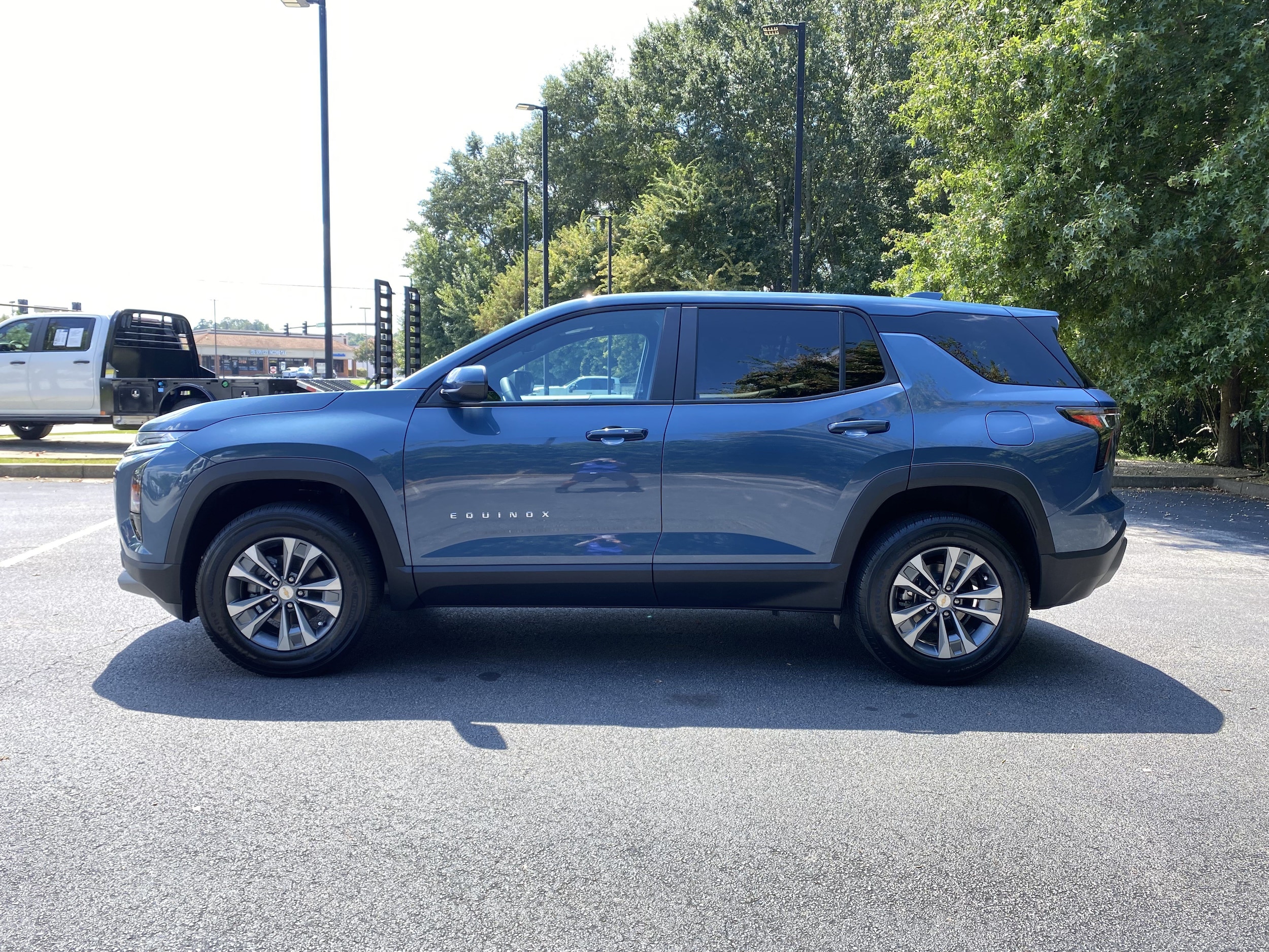 2027 Chevrolet Equinox FWD LT