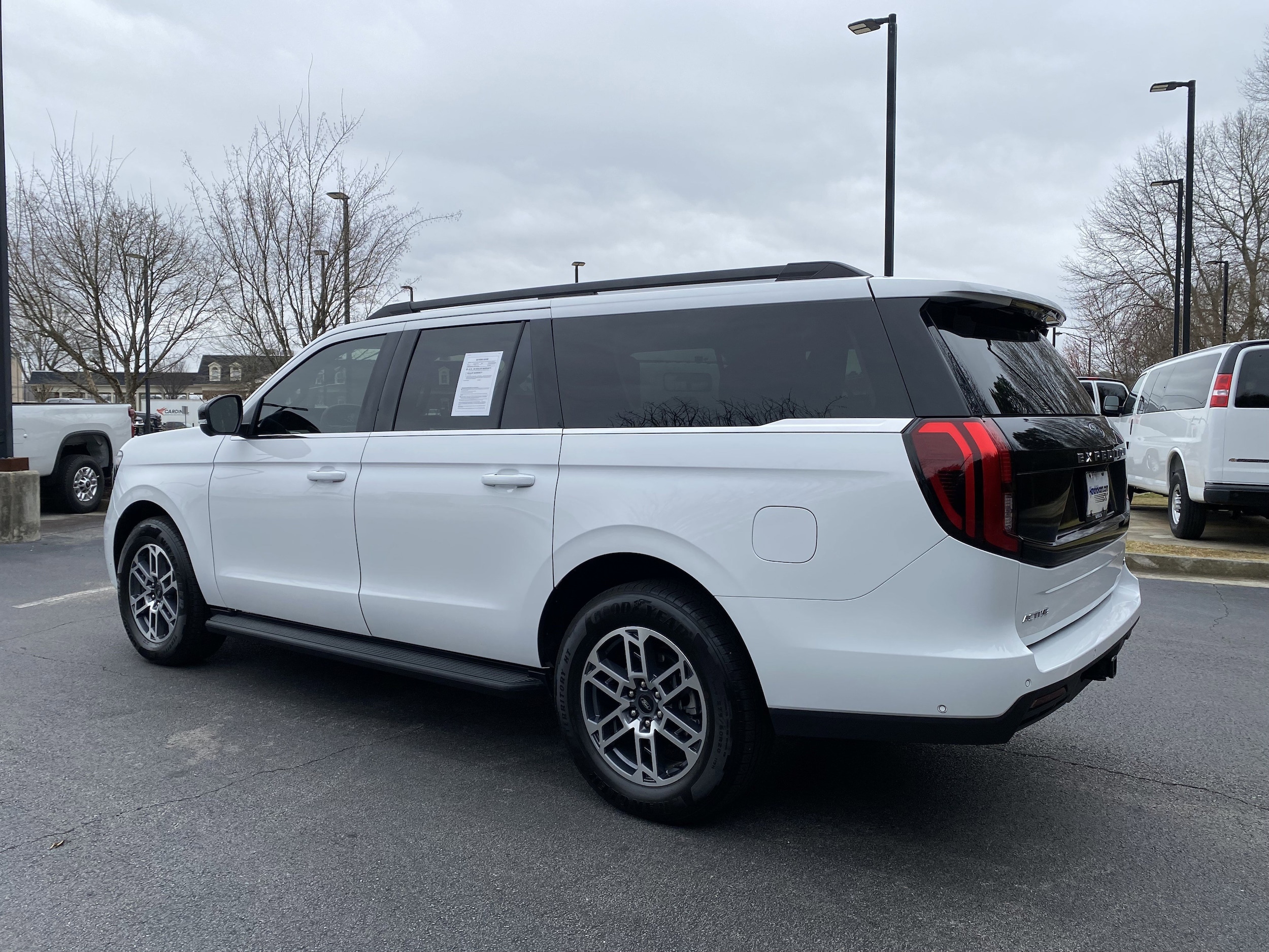 2025 Ford Expedition Max Active photo 5