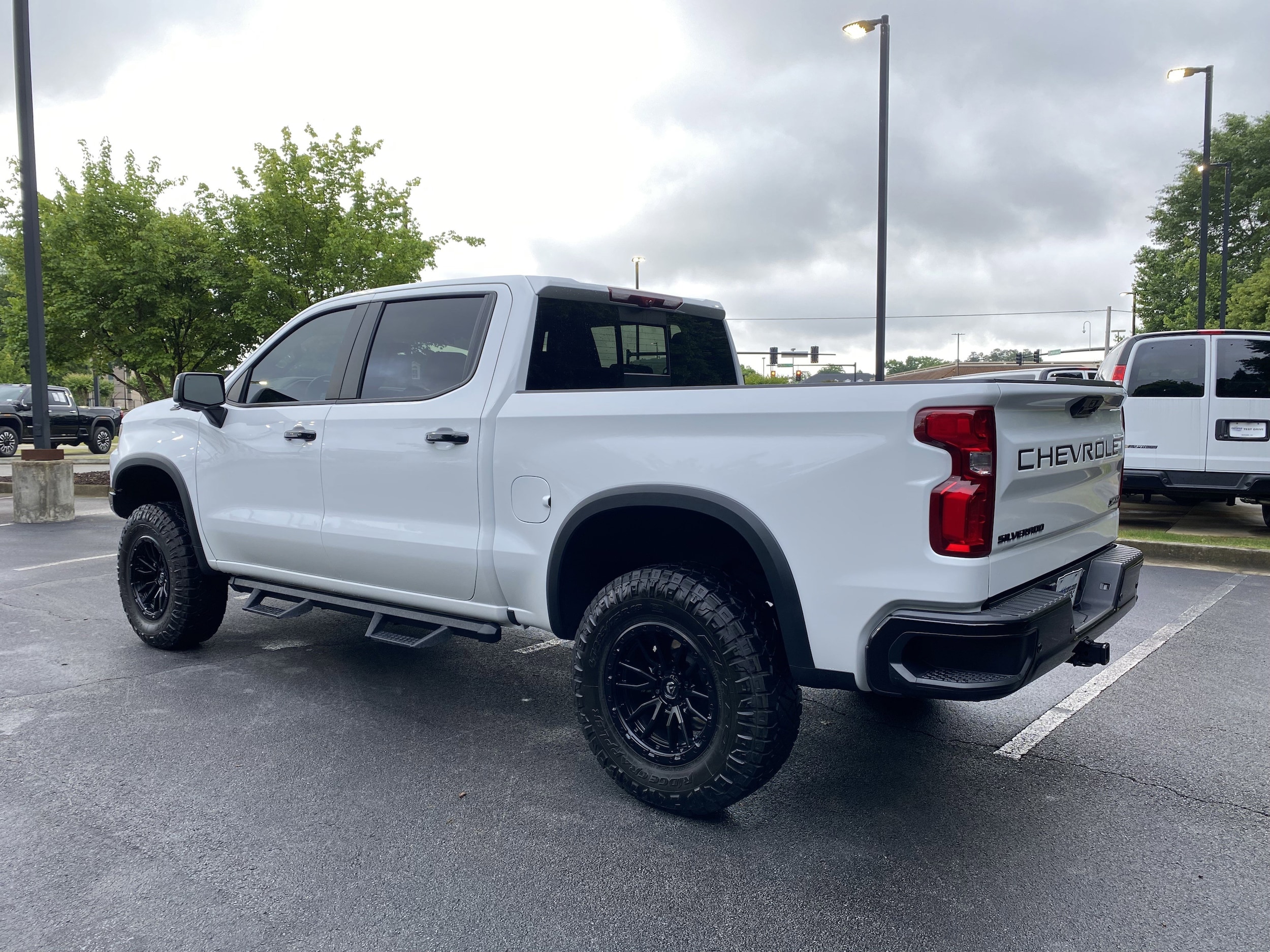2025 Chevrolet Silverado 1500 ZR2 photo 6