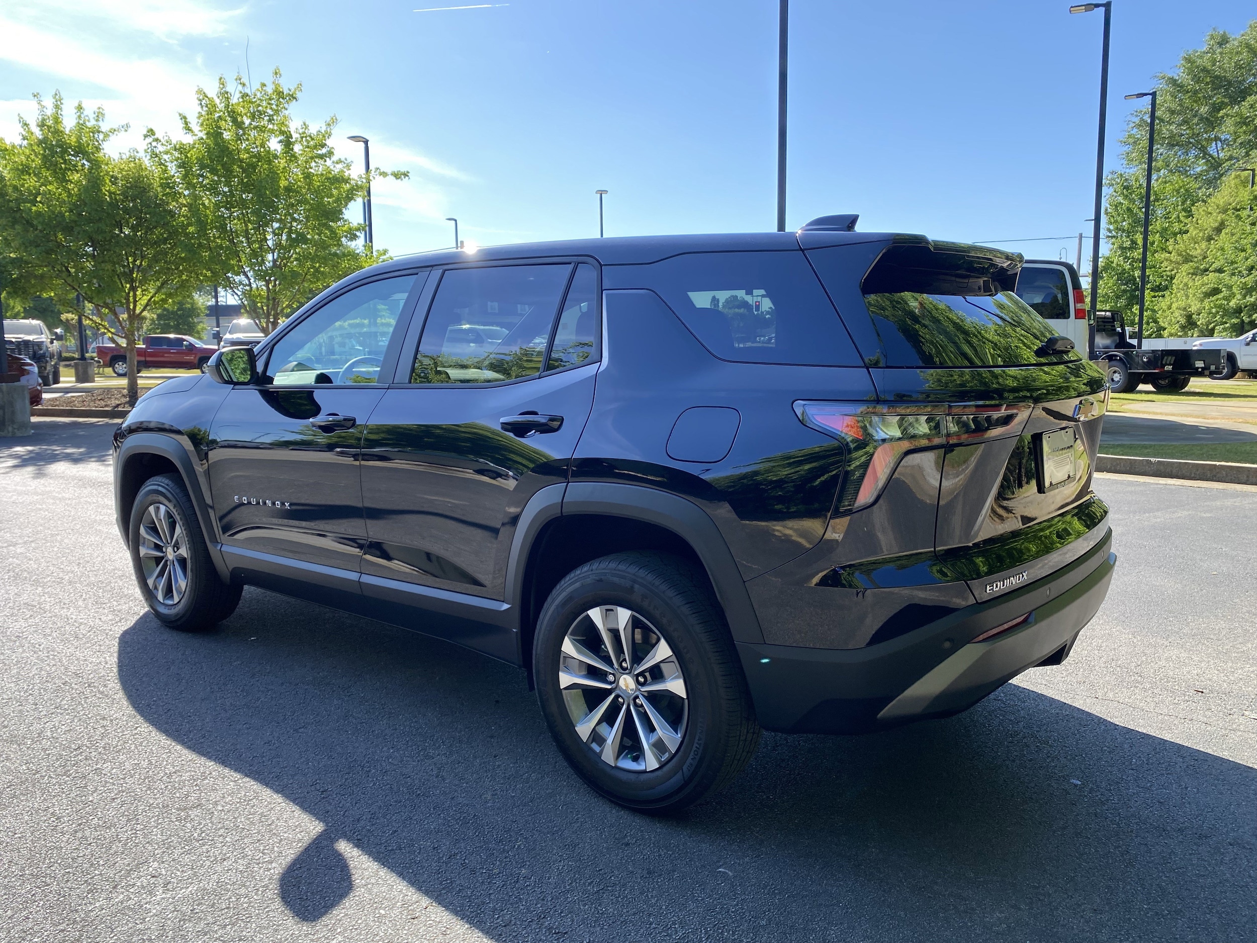 2026 Chevrolet Equinox FWD LT photo 6