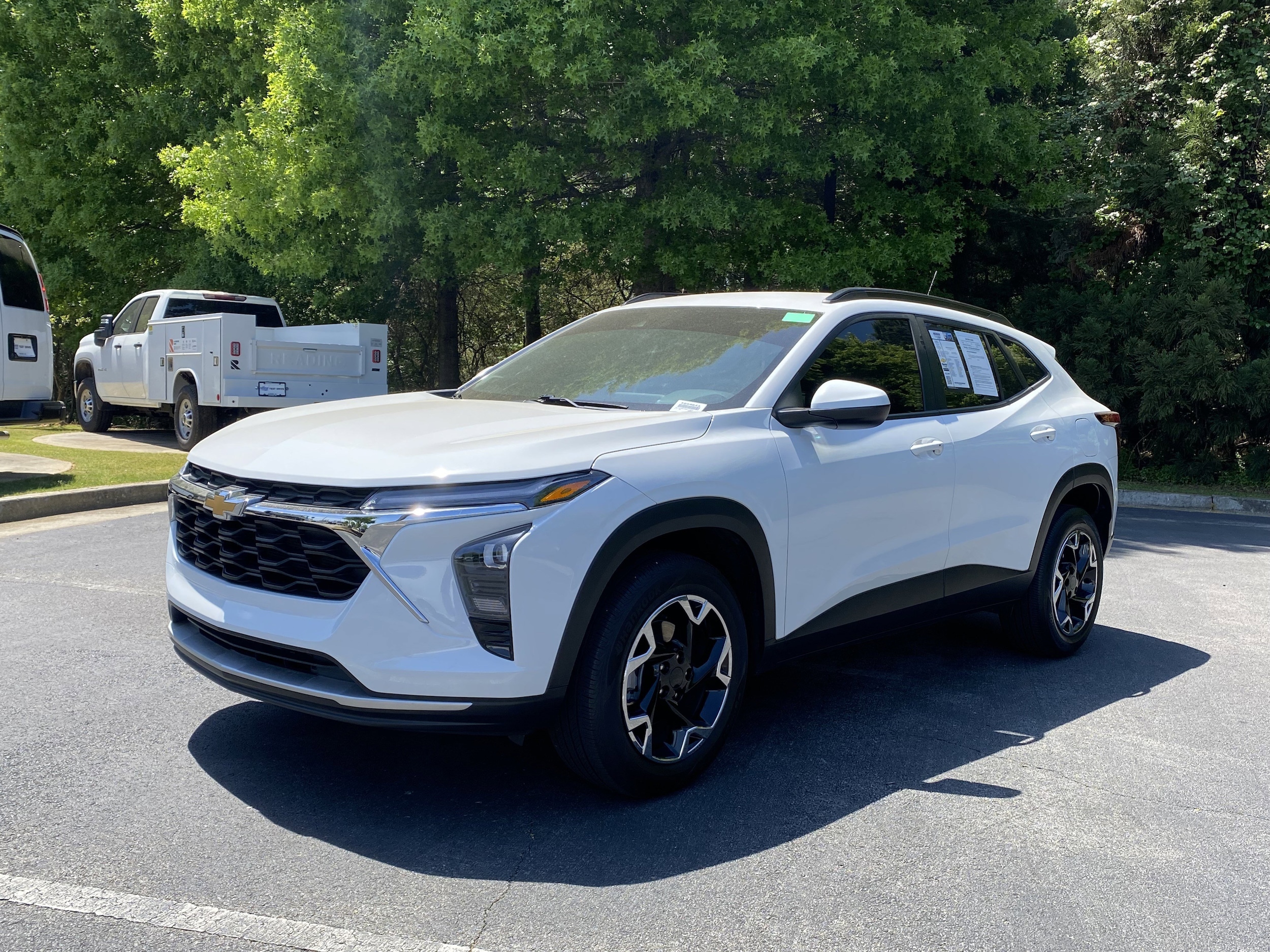 2024 Chevrolet Trax LT photo 4