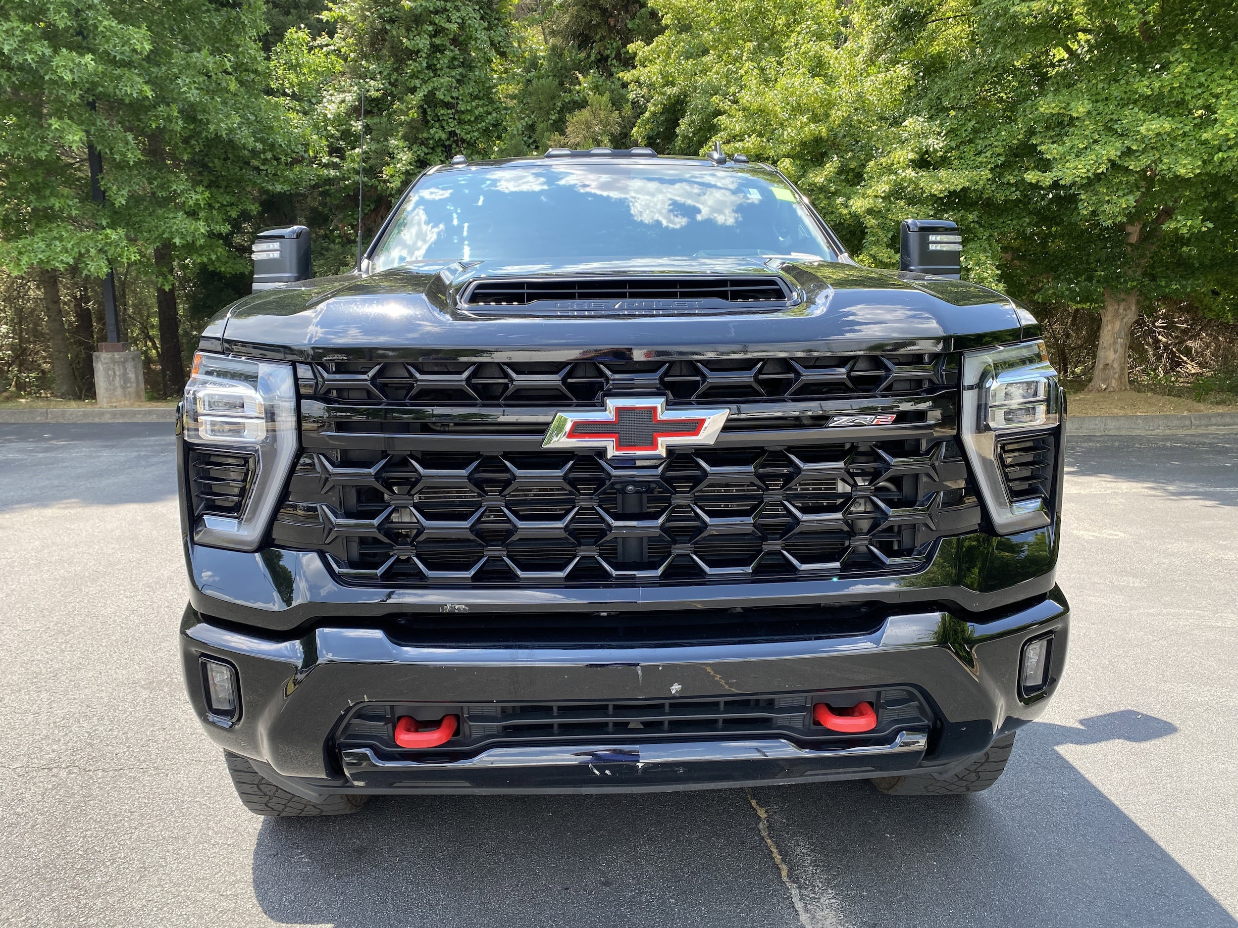 2024 Chevrolet Silverado 2500HD ZR2 photo 2