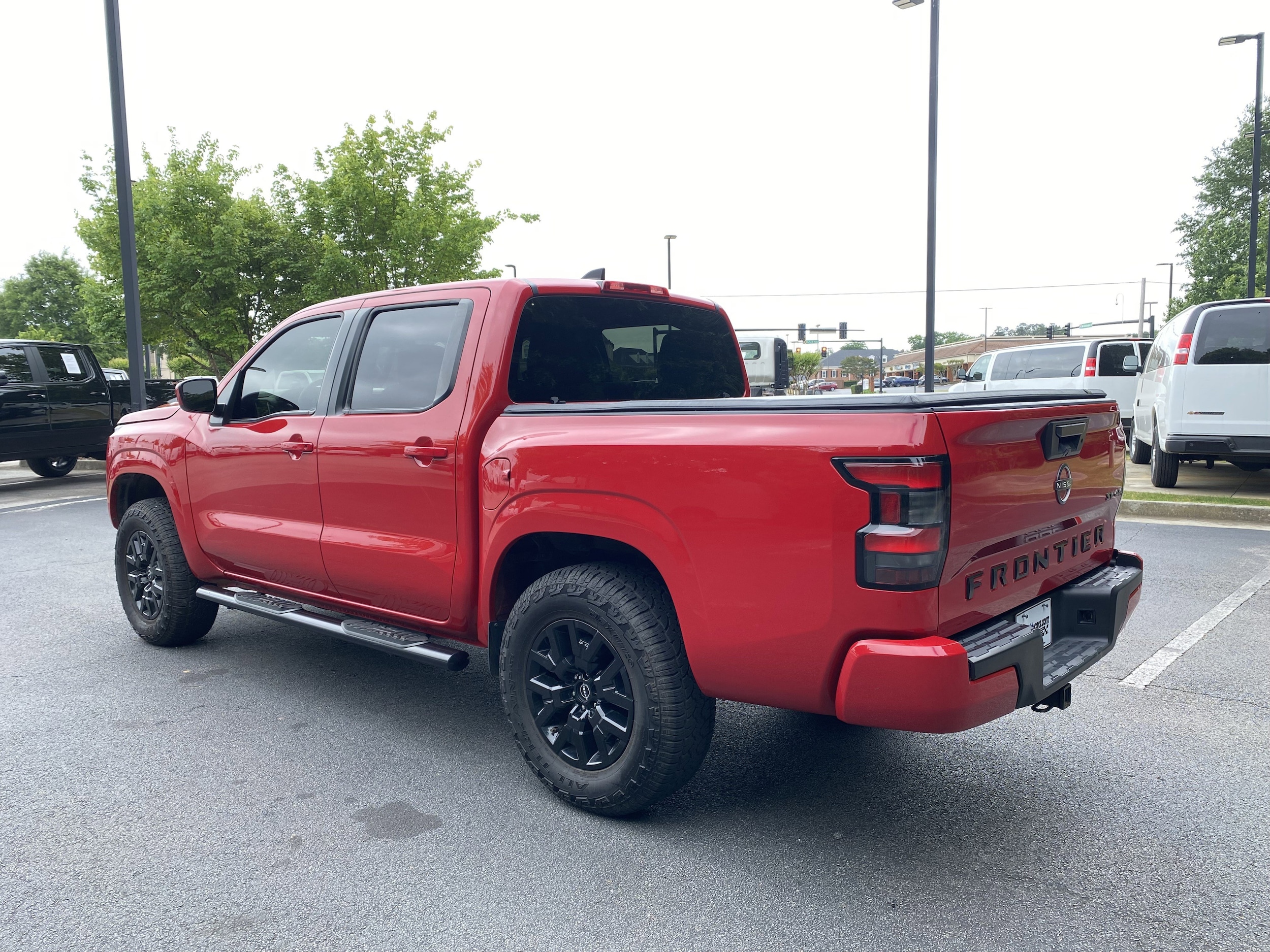 2023 Nissan Frontier SV photo 6