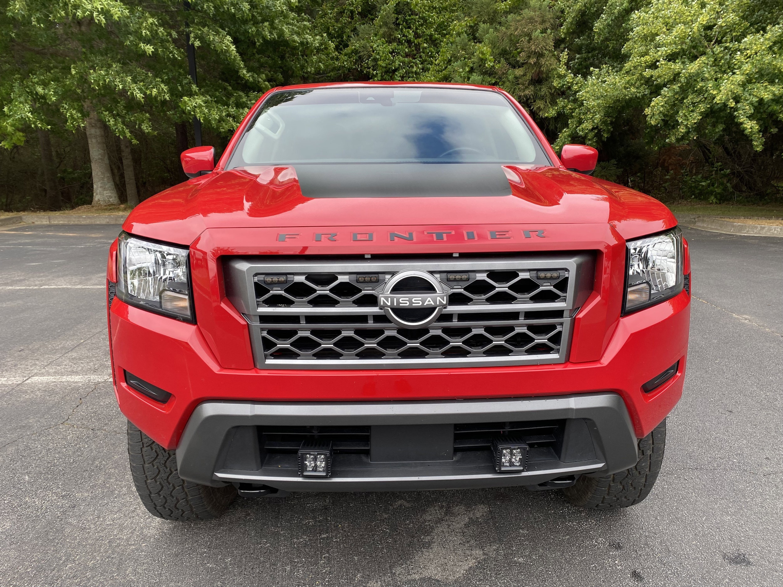 2023 Nissan Frontier SV photo 2