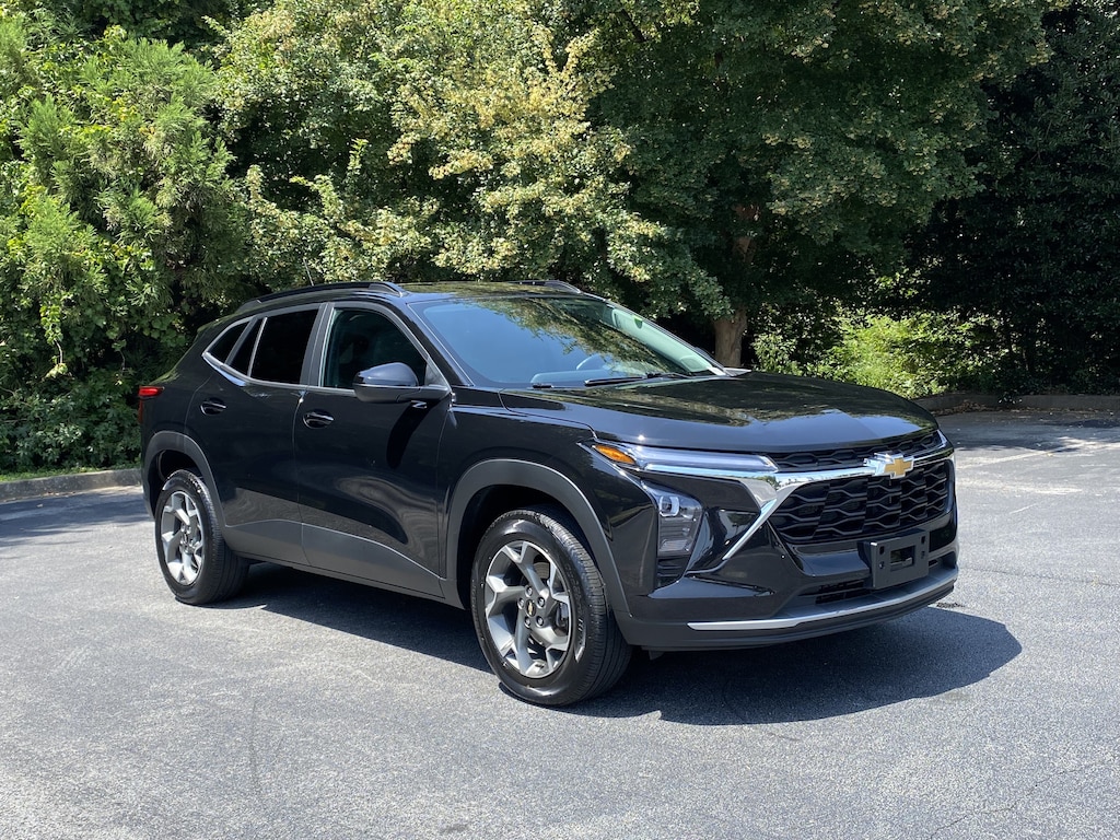 Used 2024 Chevrolet Trax LT SUV