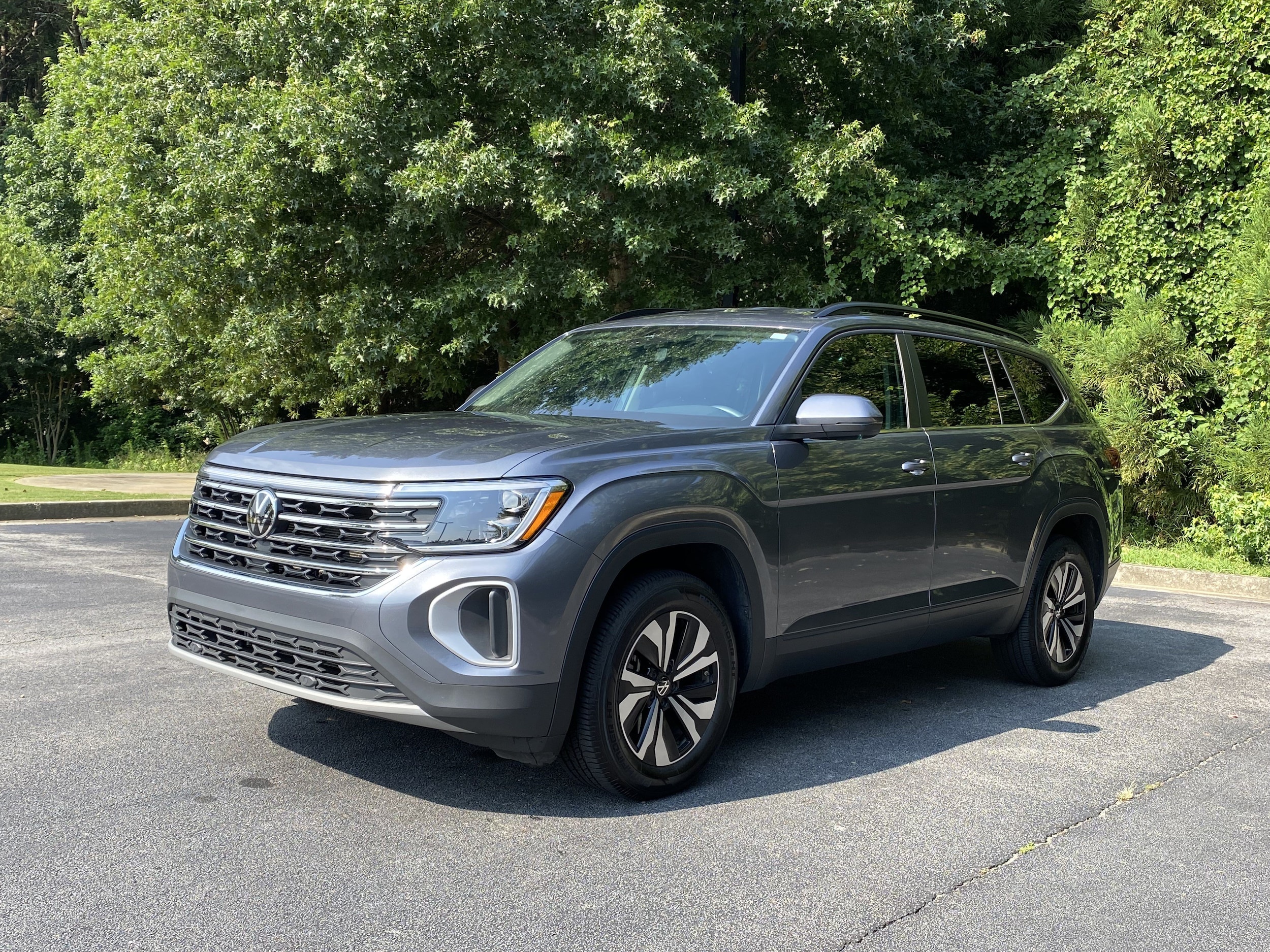 2025 Volkswagen Atlas 2.0T SE