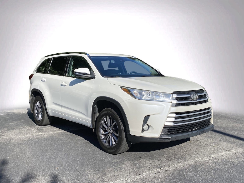 Used 2017 Toyota Highlander XLE SUV