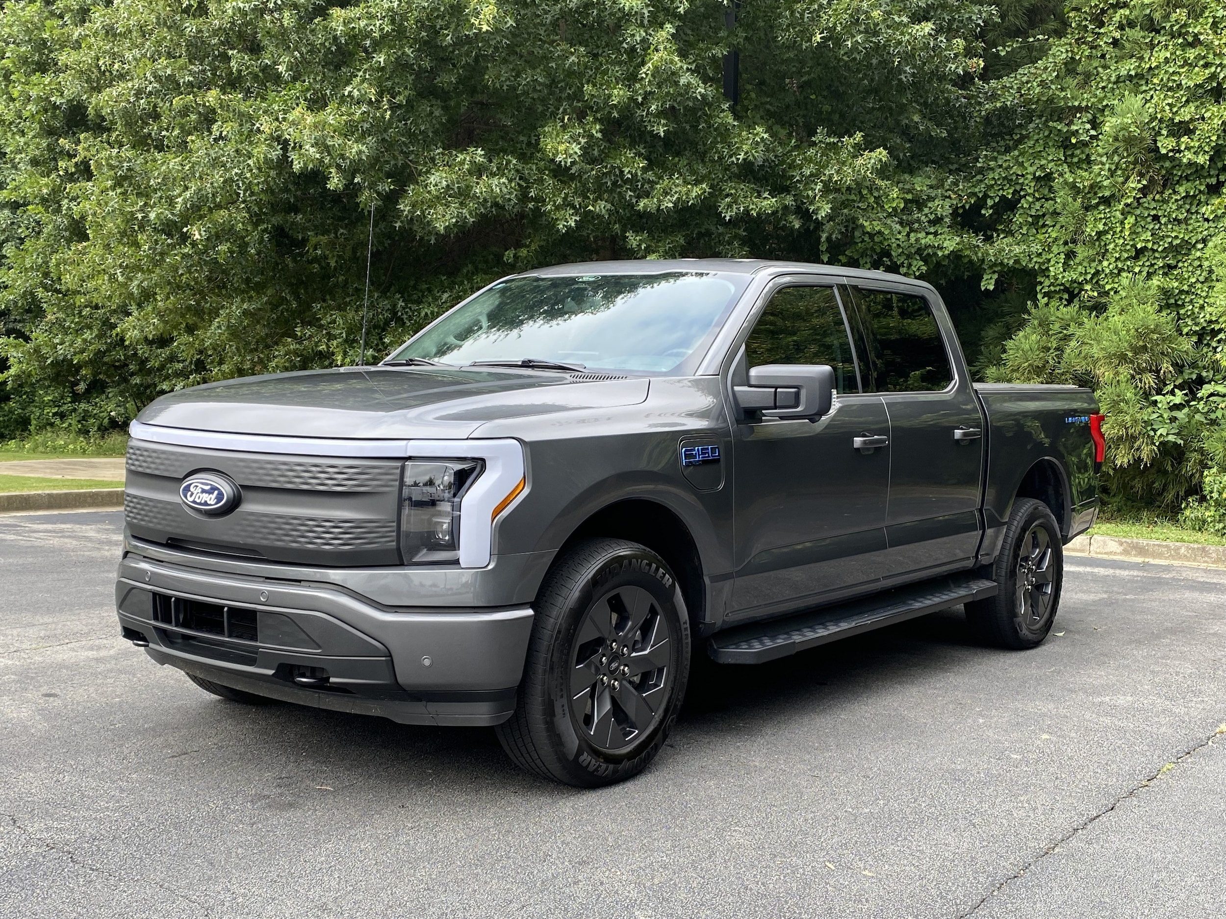 2025 Ford F-150 Lightning Flash