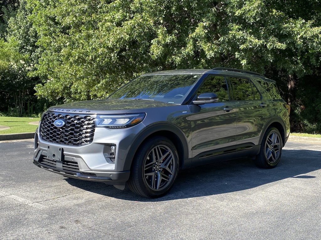 Used 2025 Ford Explorer ST-Line SUV