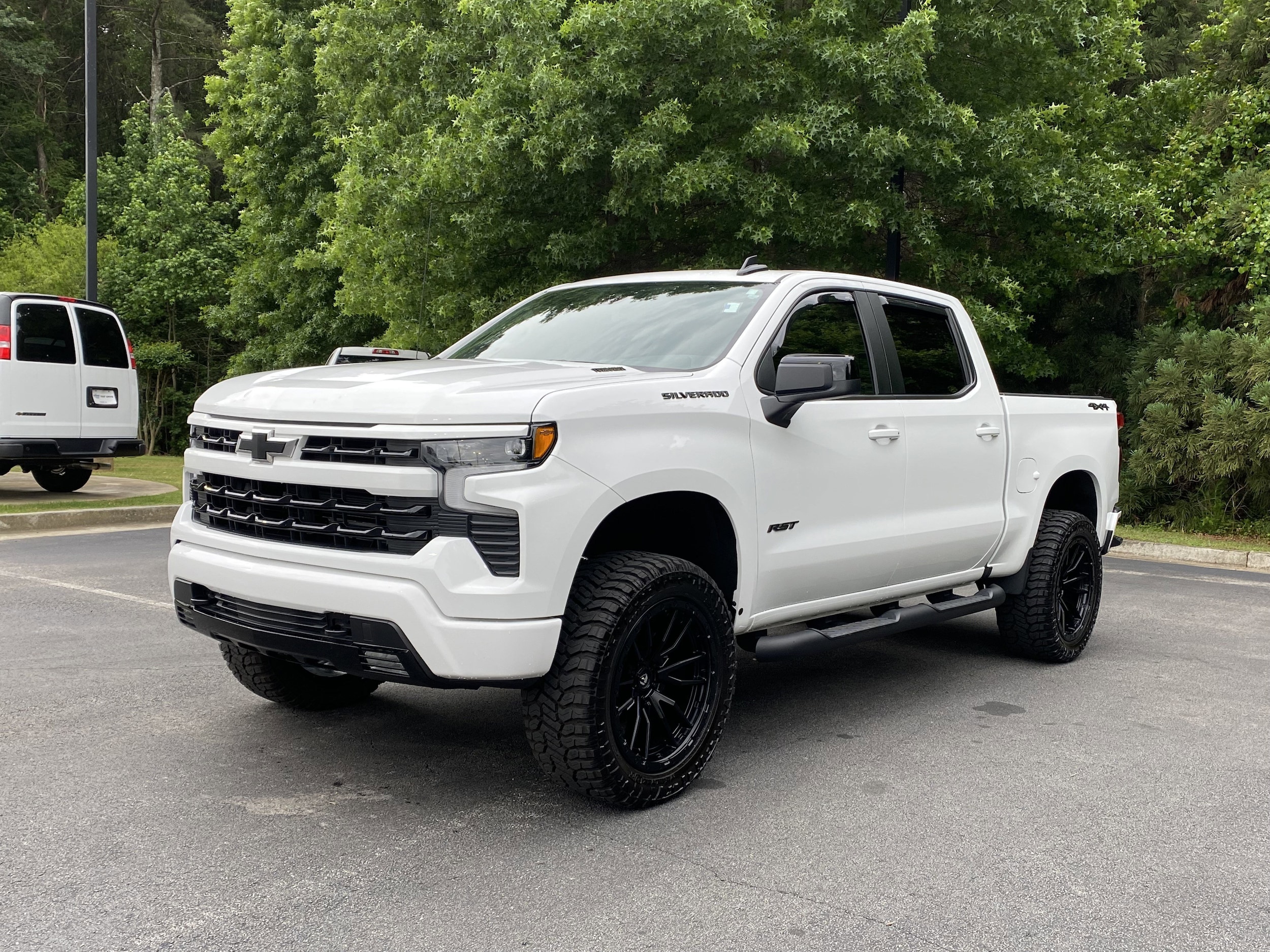 2025 Chevrolet Silverado 1500 RST photo 5