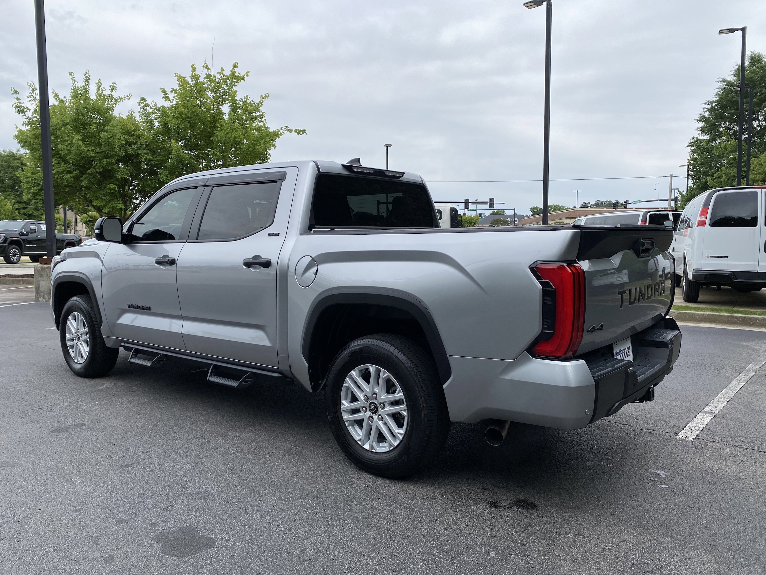 2024 Toyota Tundra 4WD SR5 photo 5
