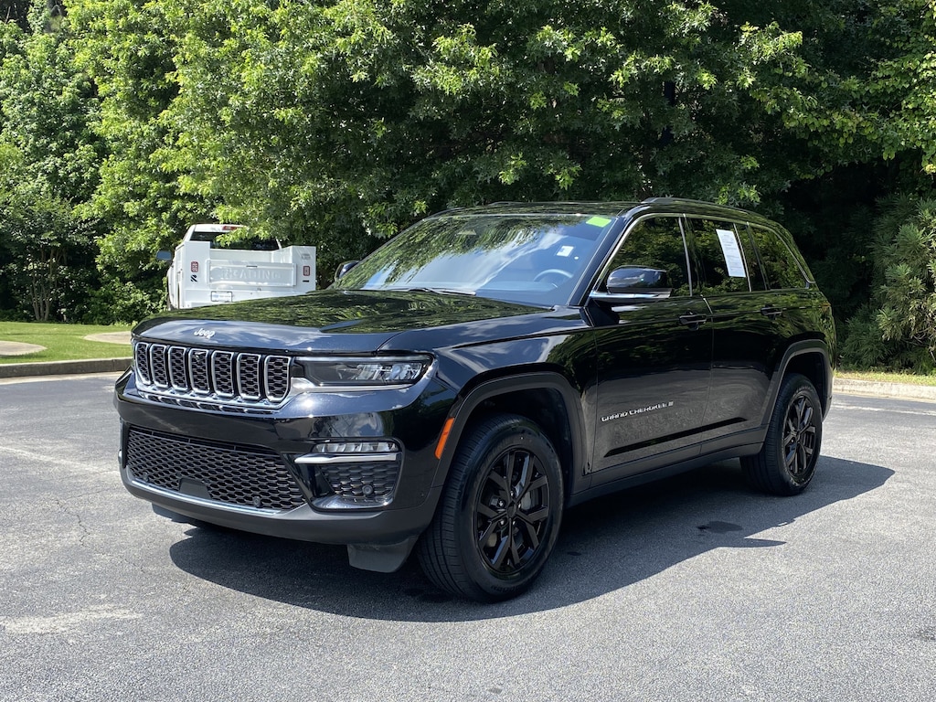 Used 2023 Jeep Grand Cherokee Limited SUV