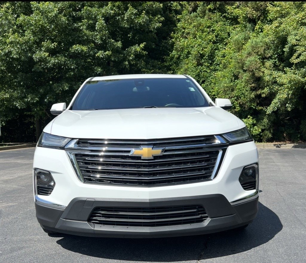 Used 2023 Chevrolet Traverse LT Cloth SUV