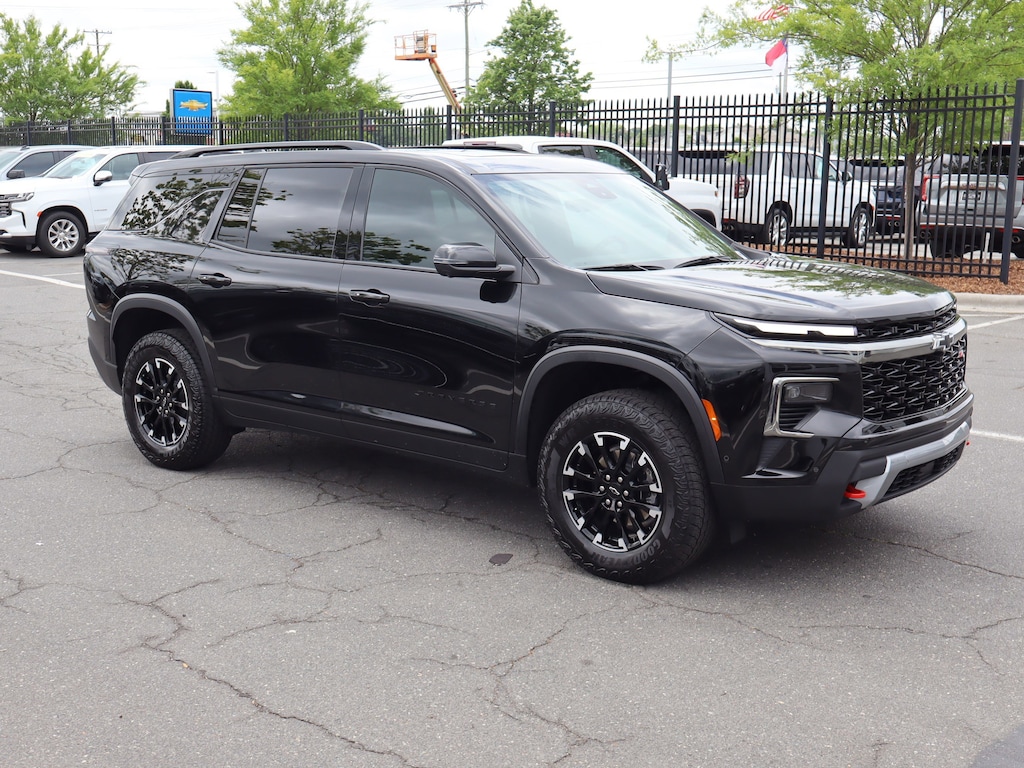 Used 2025 Chevrolet Traverse AWD Z71 SUV