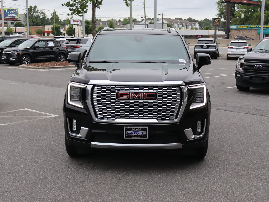 Used 2022 GMC Yukon XL Denali SUV