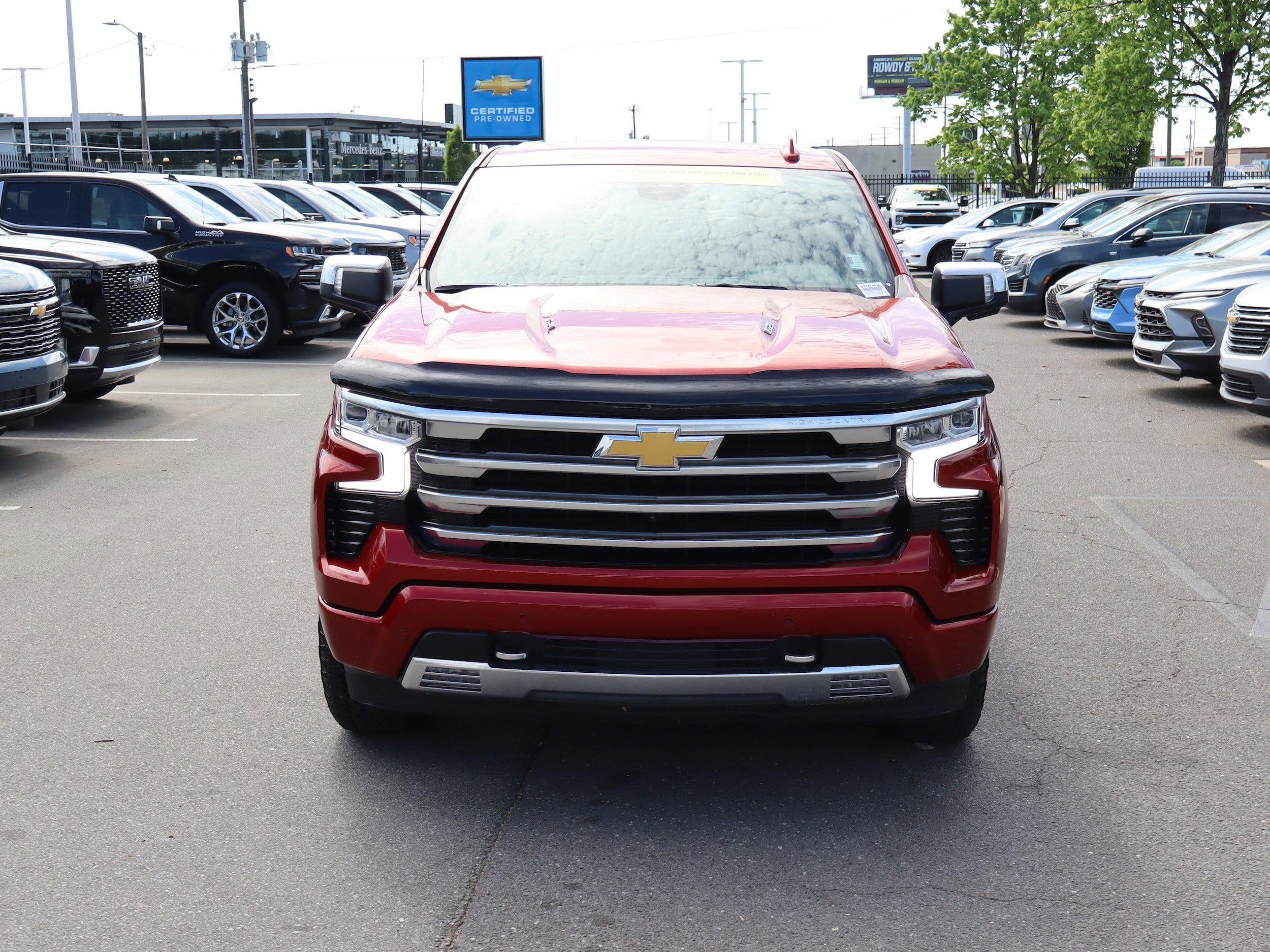 2023 Chevrolet Silverado 1500 High Country photo 2