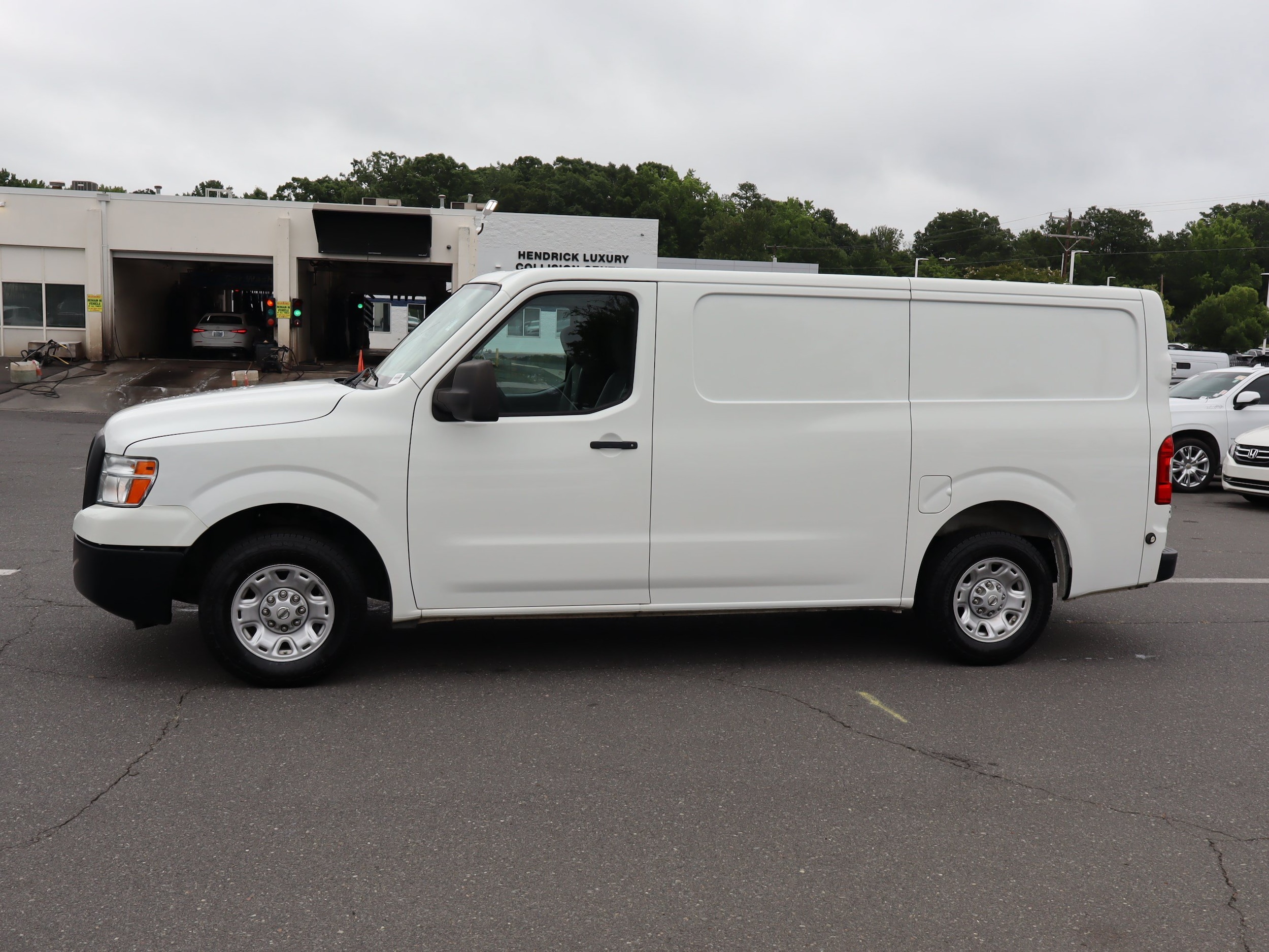 Nissan NV Cargo SV
