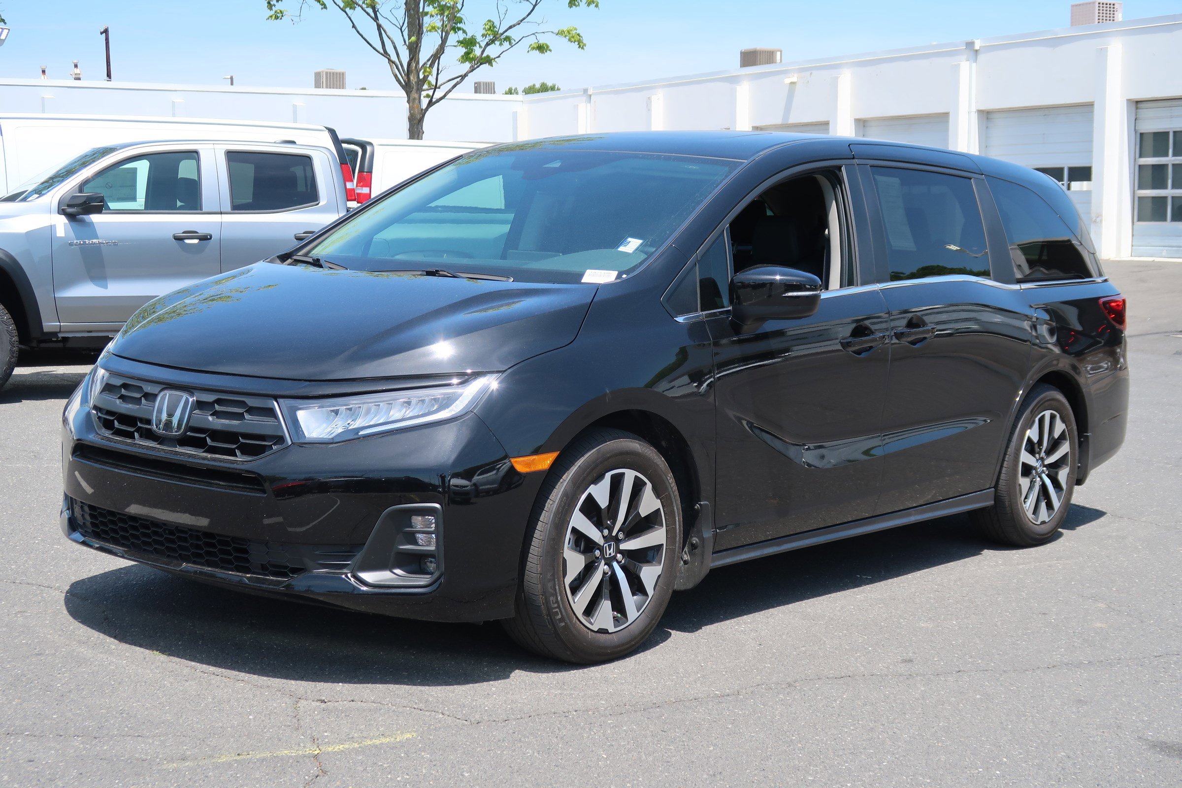 2025 Honda Odyssey EX-L photo 5