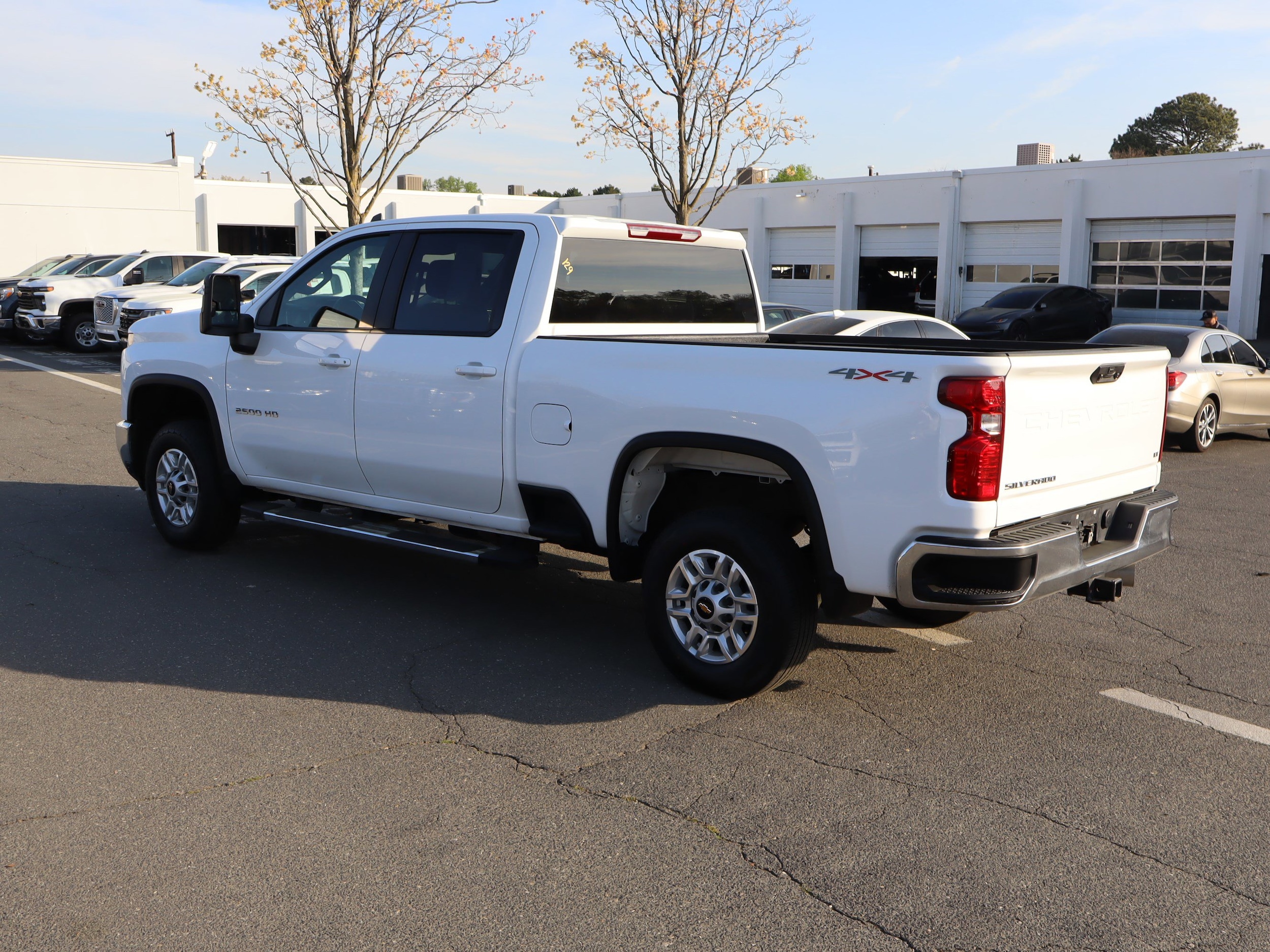 2025 Chevrolet Silverado 2500HD LT photo 6