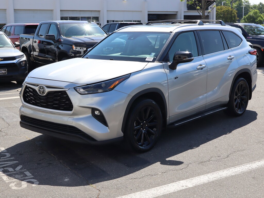 Used 2022 Toyota Highlander XLE SUV
