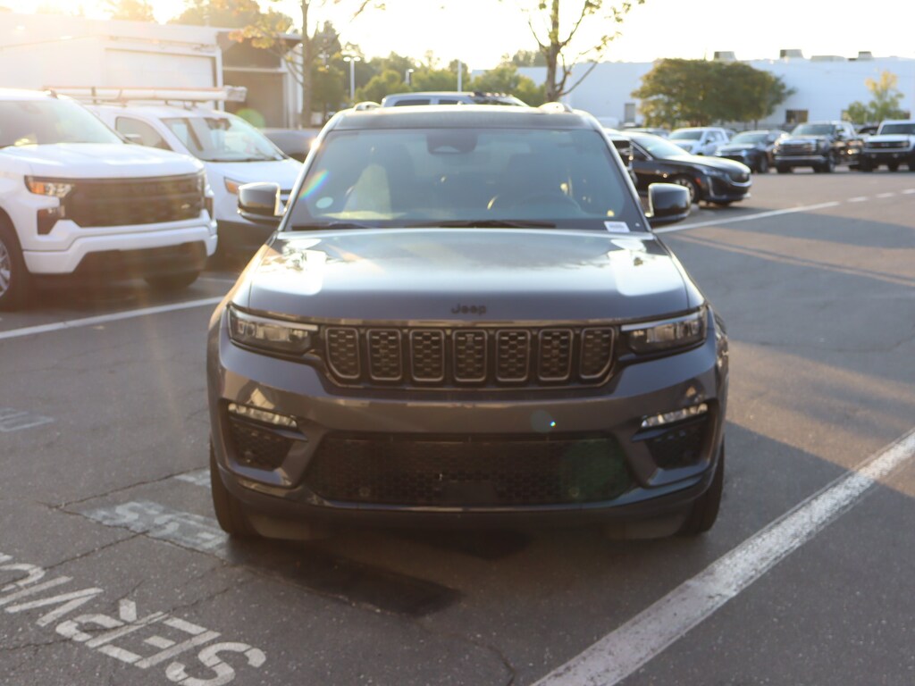 Used 2025 Jeep Grand Cherokee Summit SUV