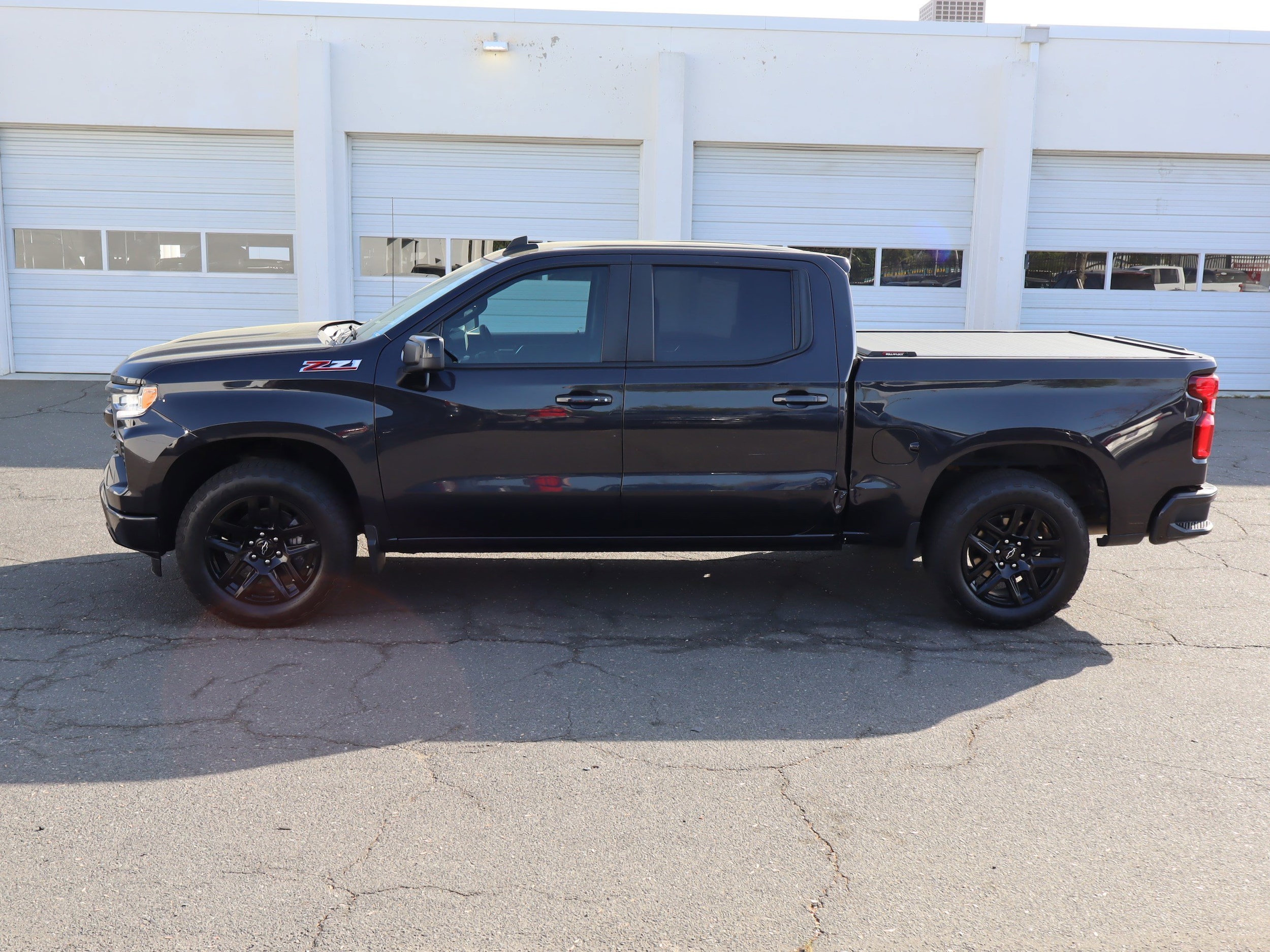 2024 Chevrolet Silverado 1500 RST photo 6