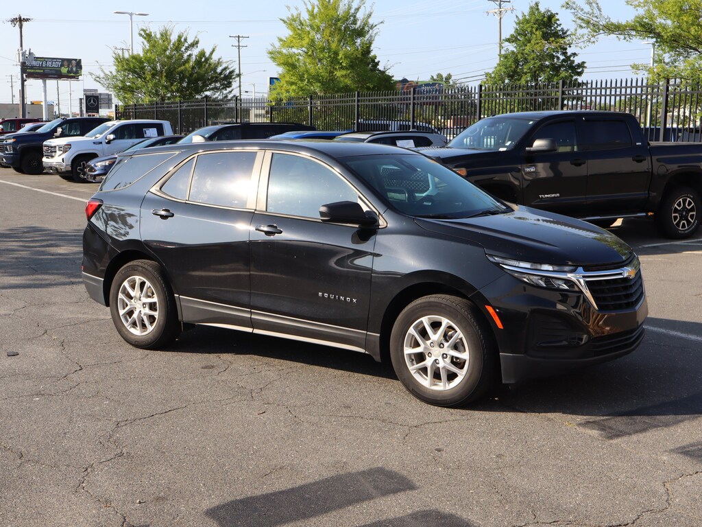 Used 2023 Chevrolet Equinox LS SUV