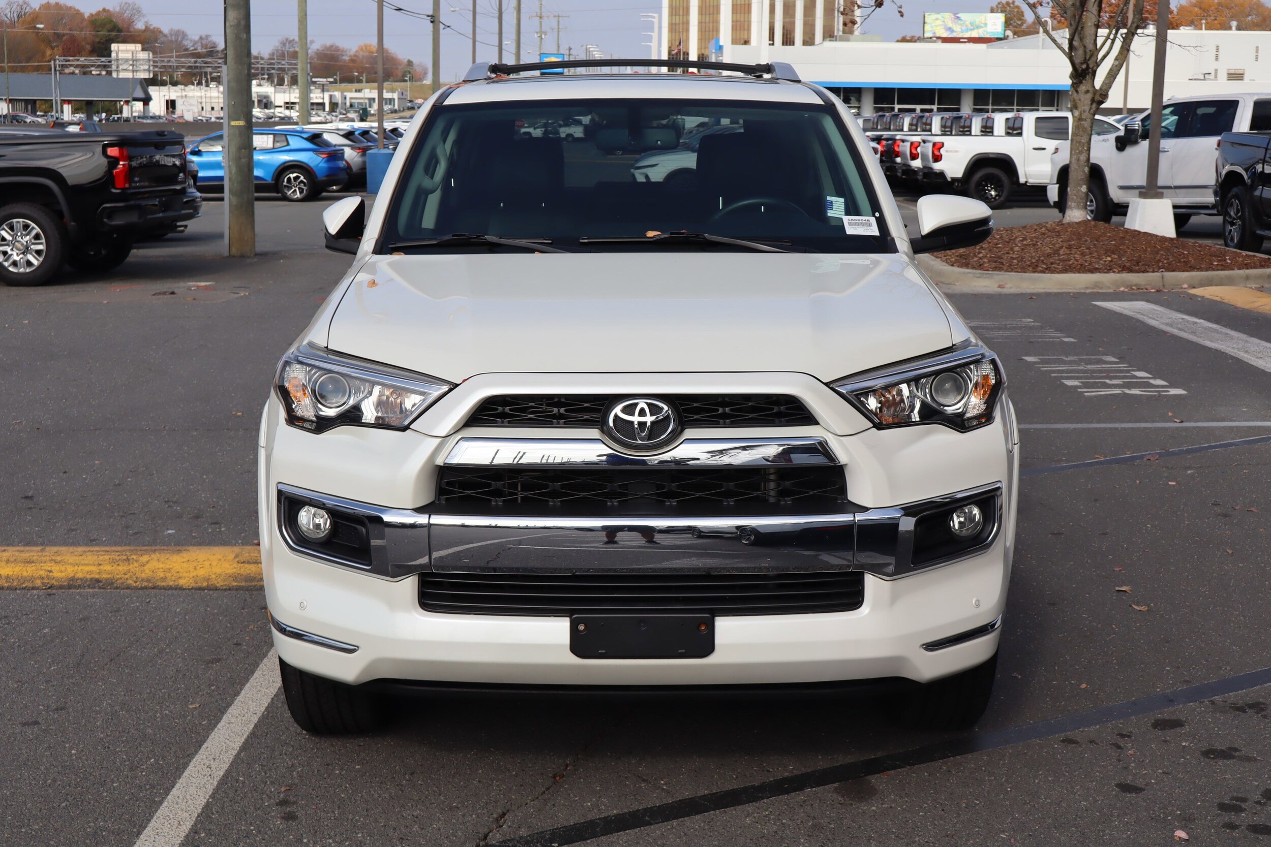 2016 Toyota 4Runner Limited photo 2