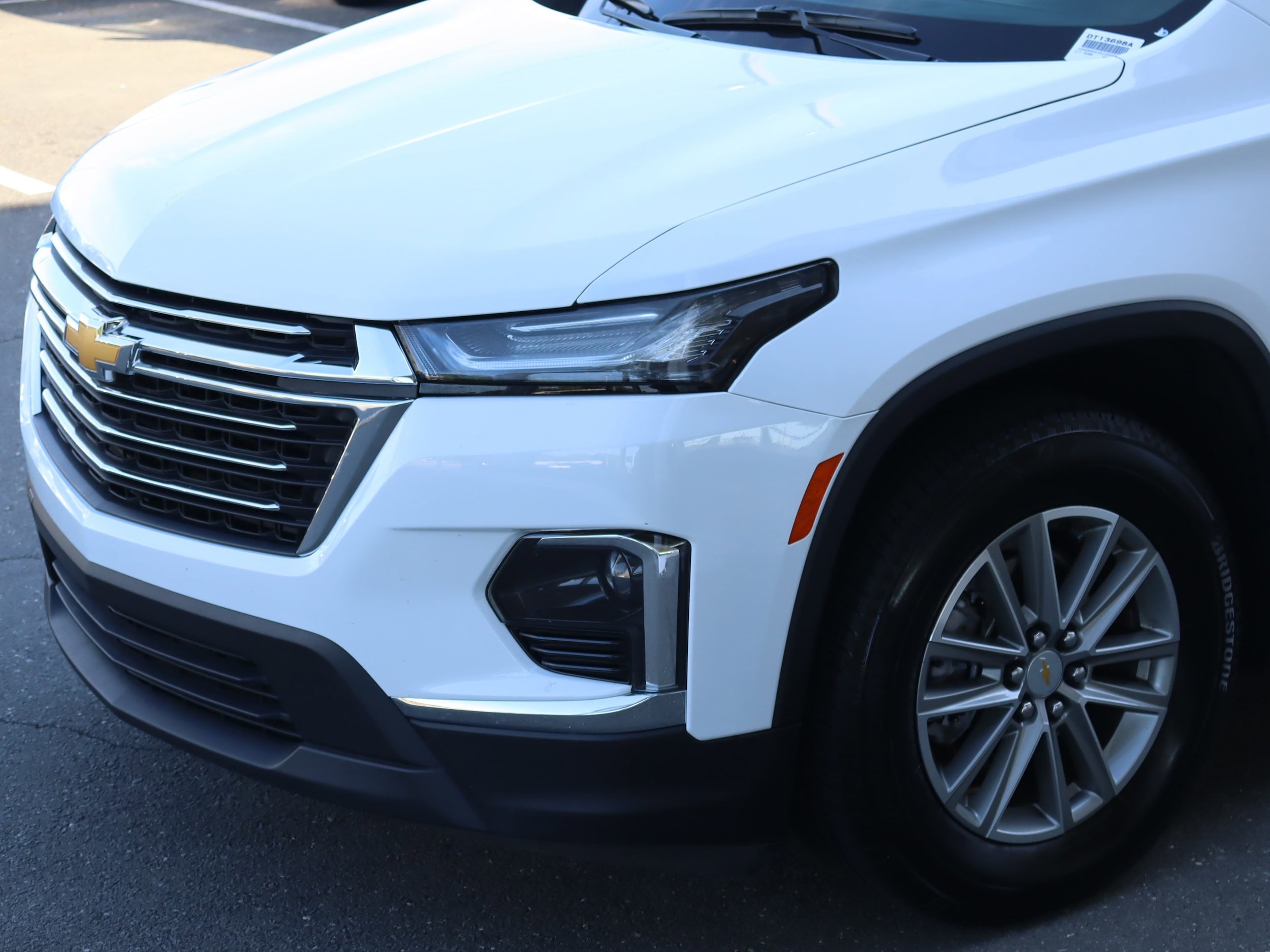 2023 Chevrolet Traverse LT Cloth photo 5