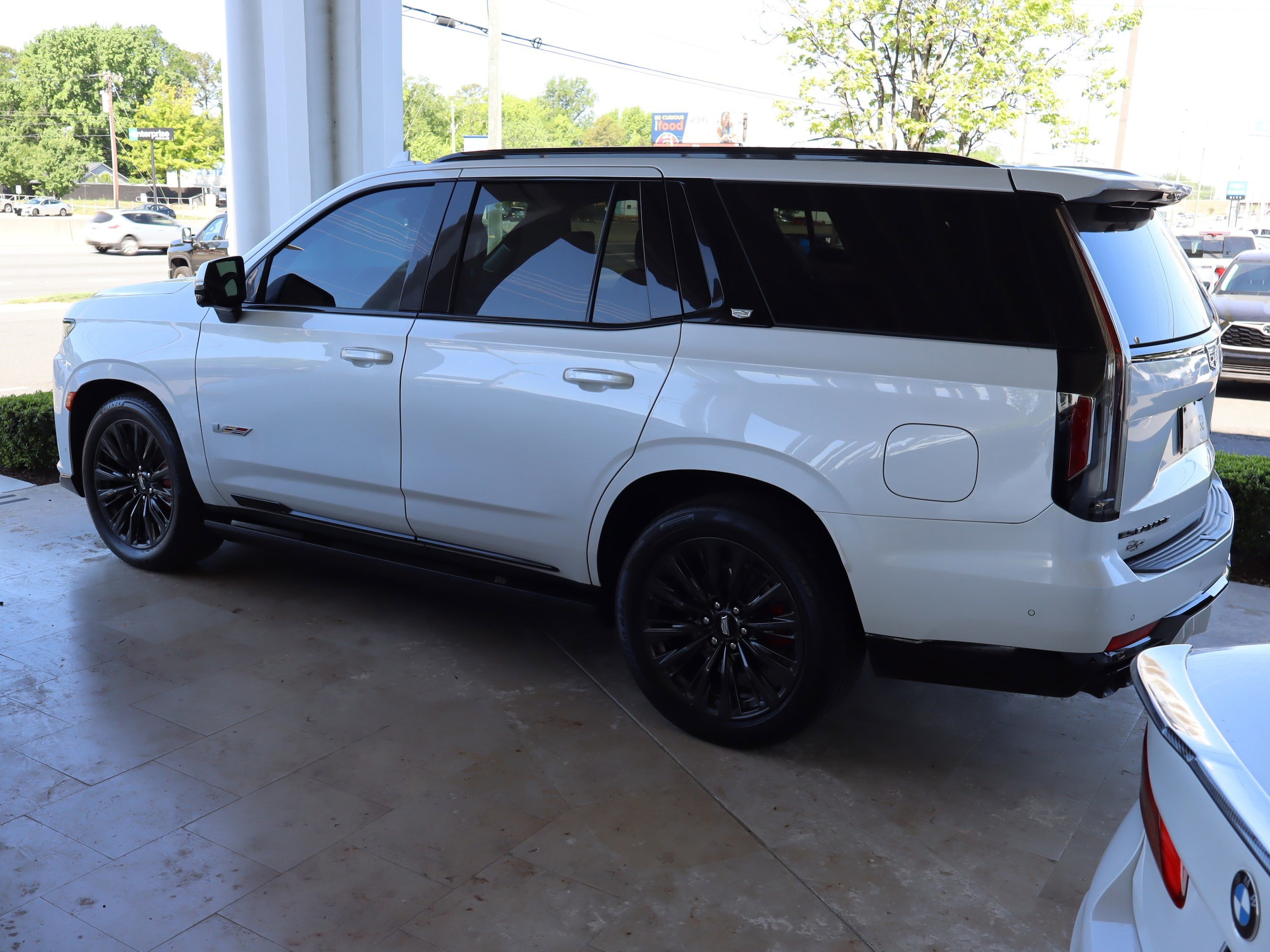 2023 CADILLAC Escalade AWD V-Series photo 6