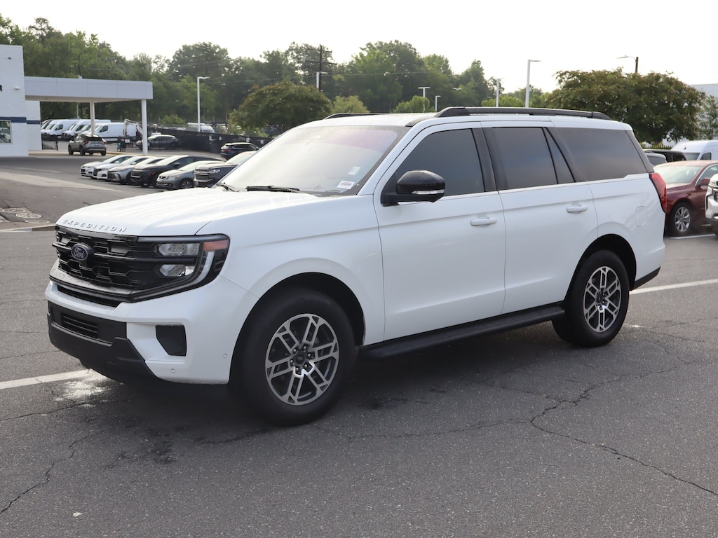 Used 2025 Ford Expedition Active SUV
