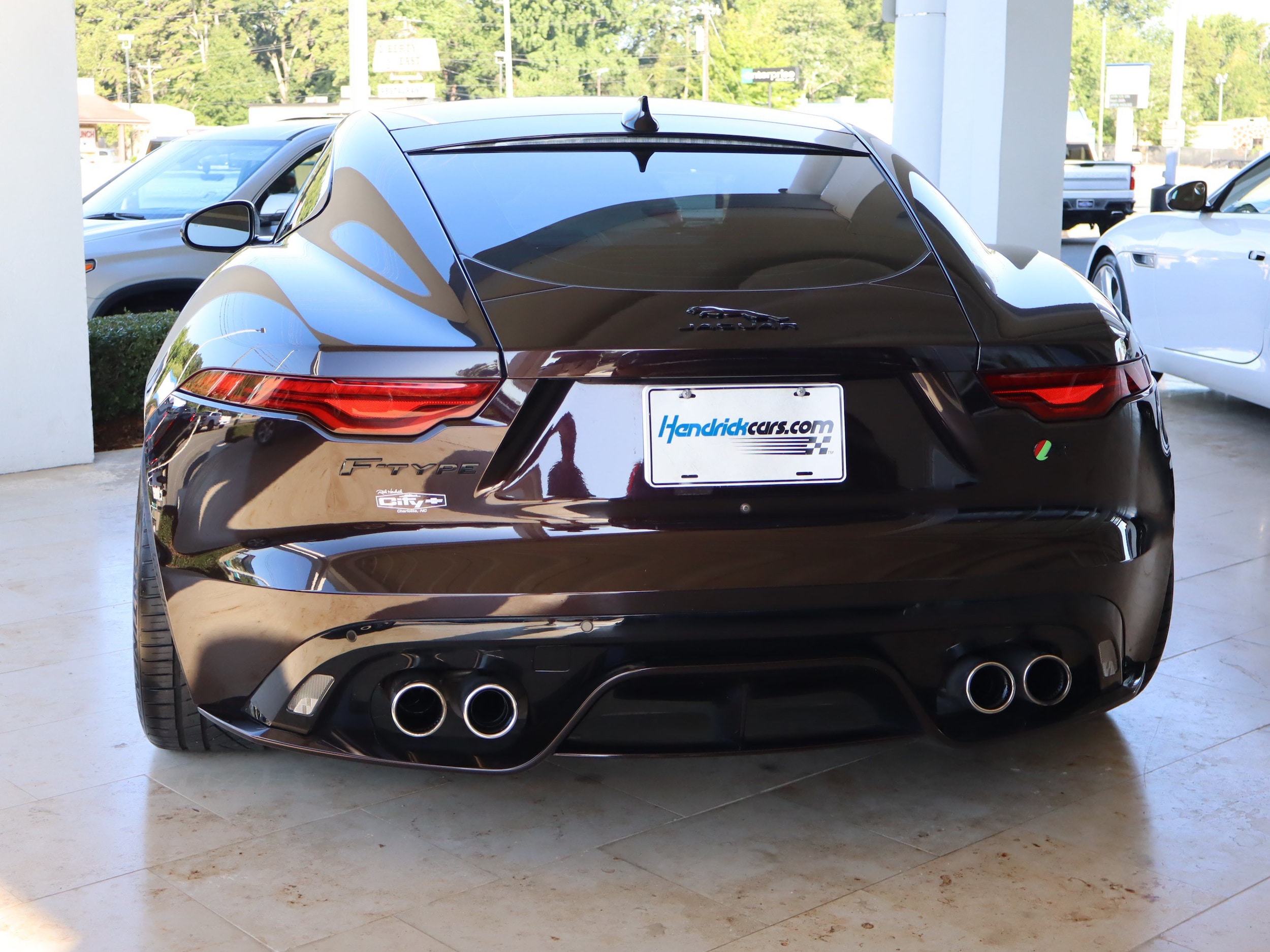 Jaguar F-TYPE R