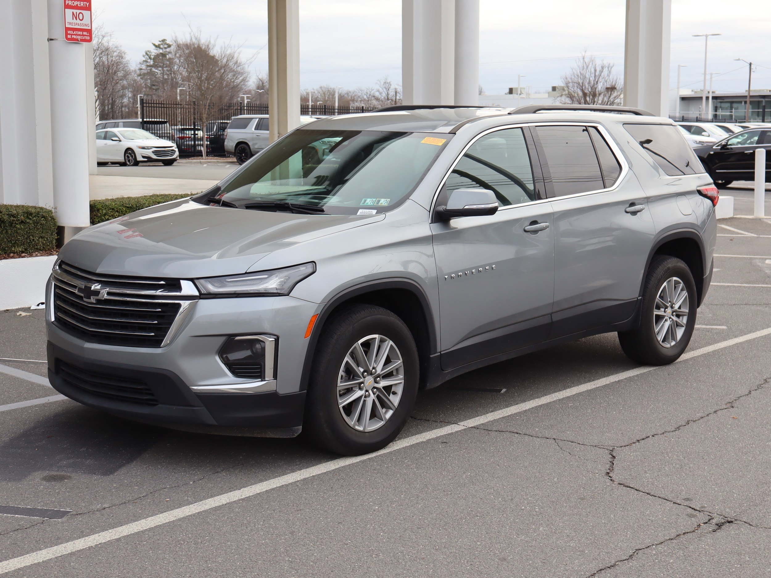 2023 Chevrolet Traverse LT Cloth photo 4