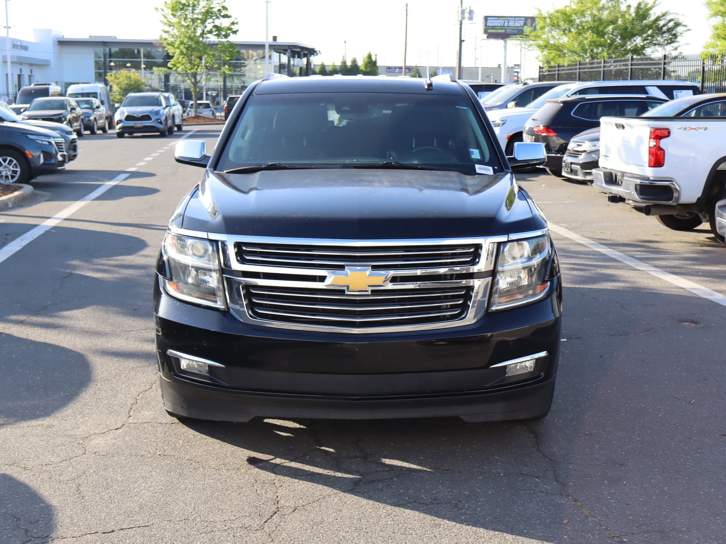 2016 Chevrolet Suburban LTZ photo 3